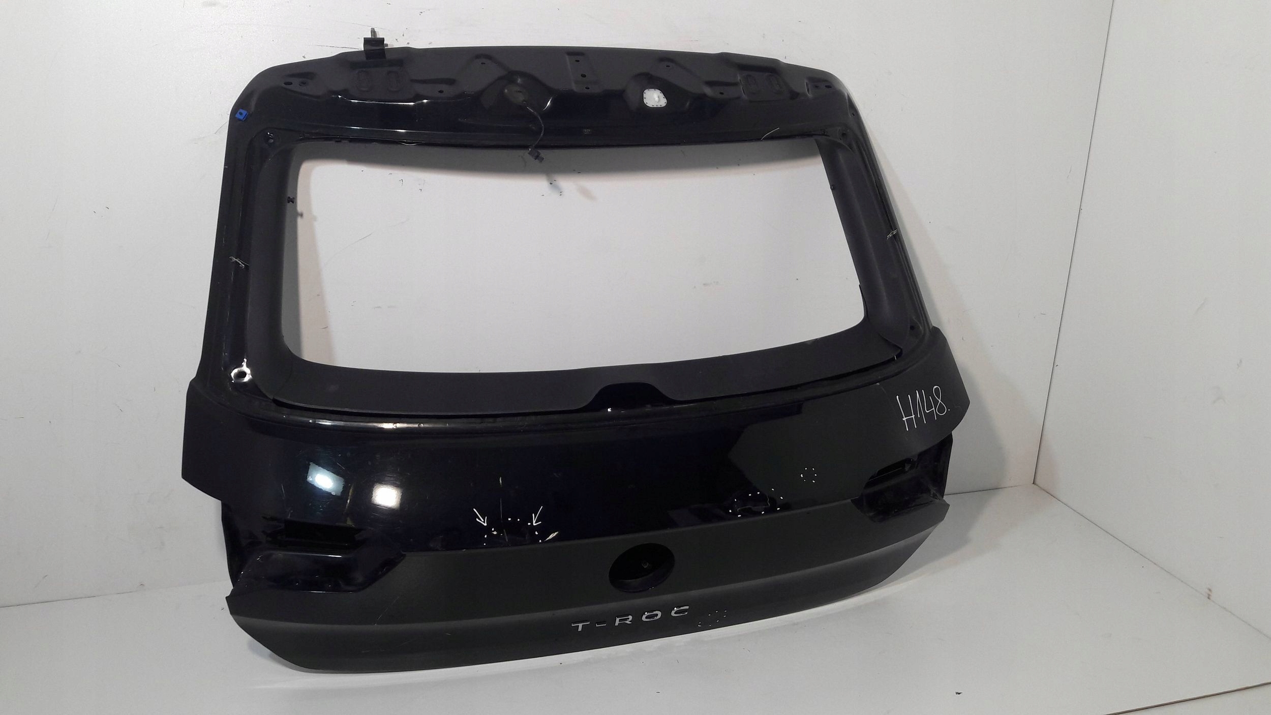 Volkswagen T-Roc rear trunk door boot (H148)