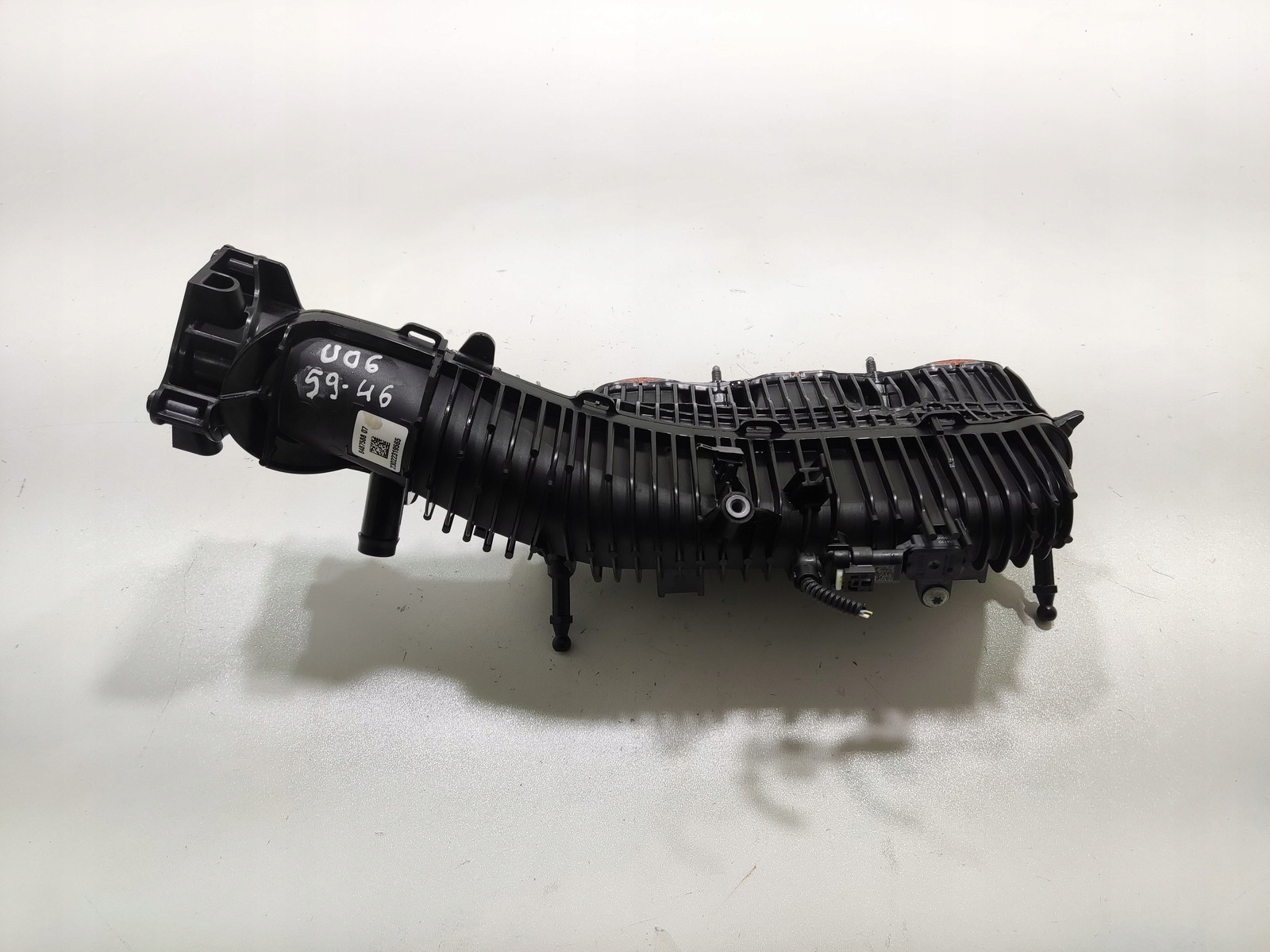 intake manifold BMW 2 ACTIVE TOURER U06 1.5 HYBRYDA 2022-2026 8487588