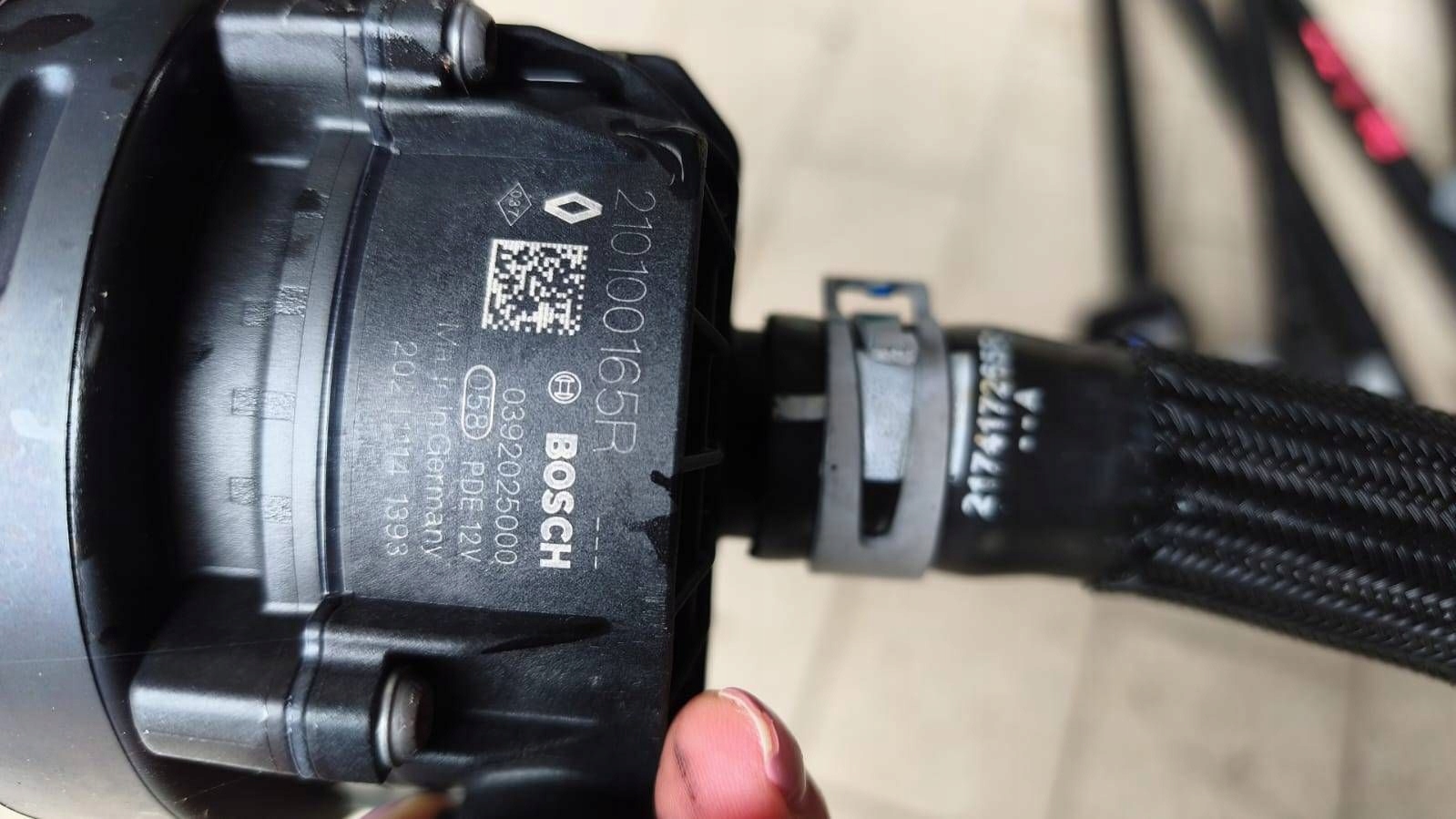 dodatna vodena pumpa Renault 4 E-TECH 210100165R