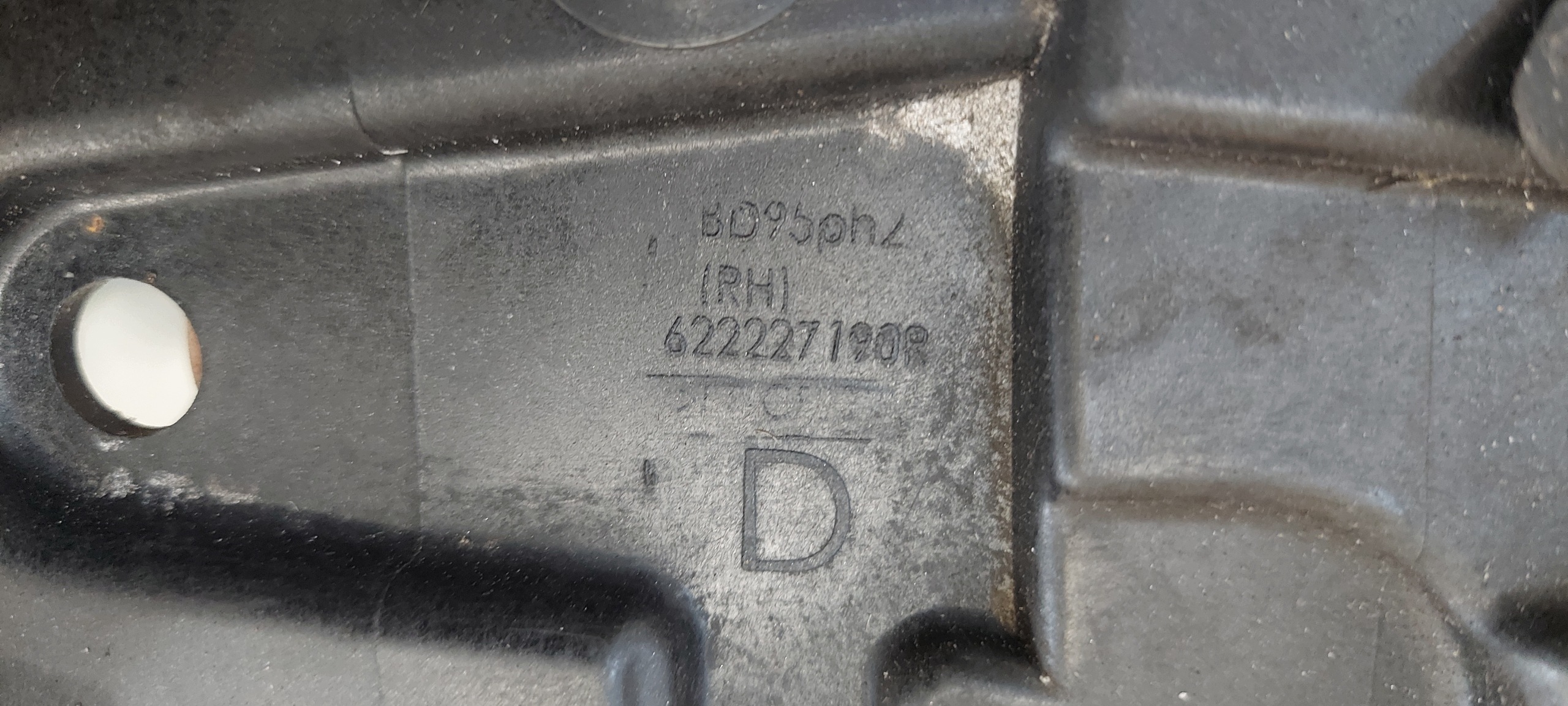 support right below LAMPE RENAULT MEGANE III LIFT 622227190