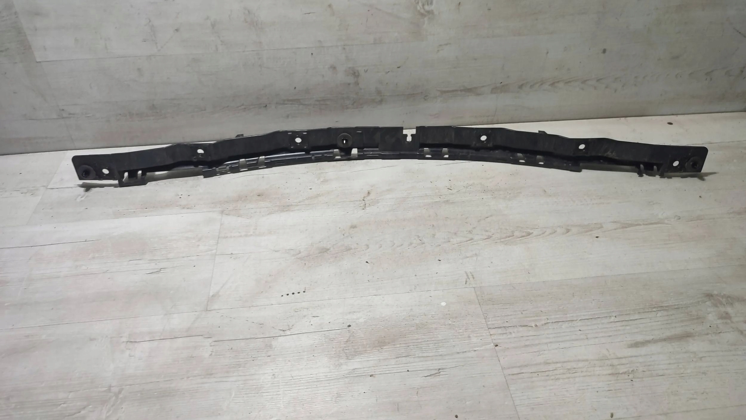 Ford Mondeo MK5 16r 2.0TDCi bumper bracket rear part