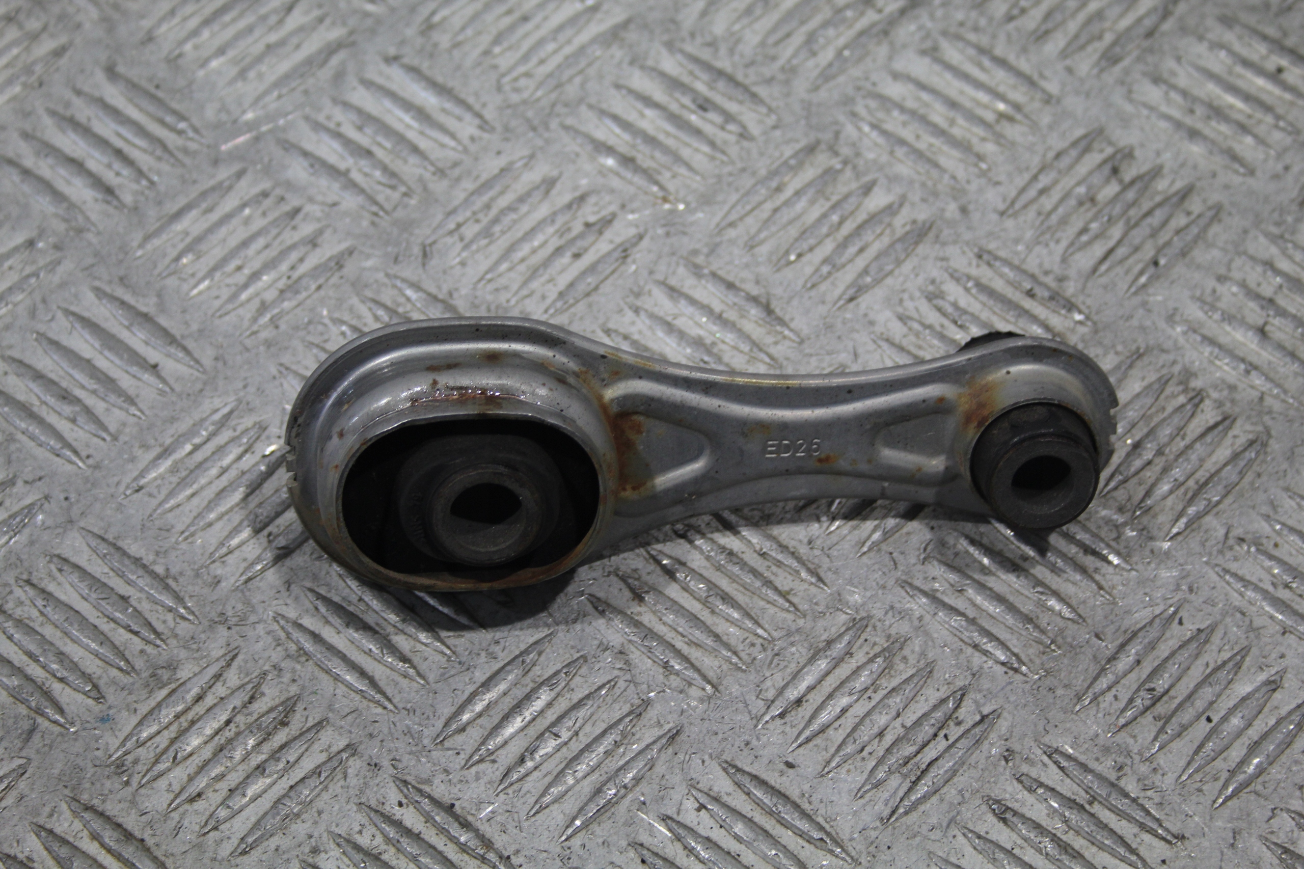 SUPPORTO STAFFA MOTORE DACIA DUSTER E 1 LIFT