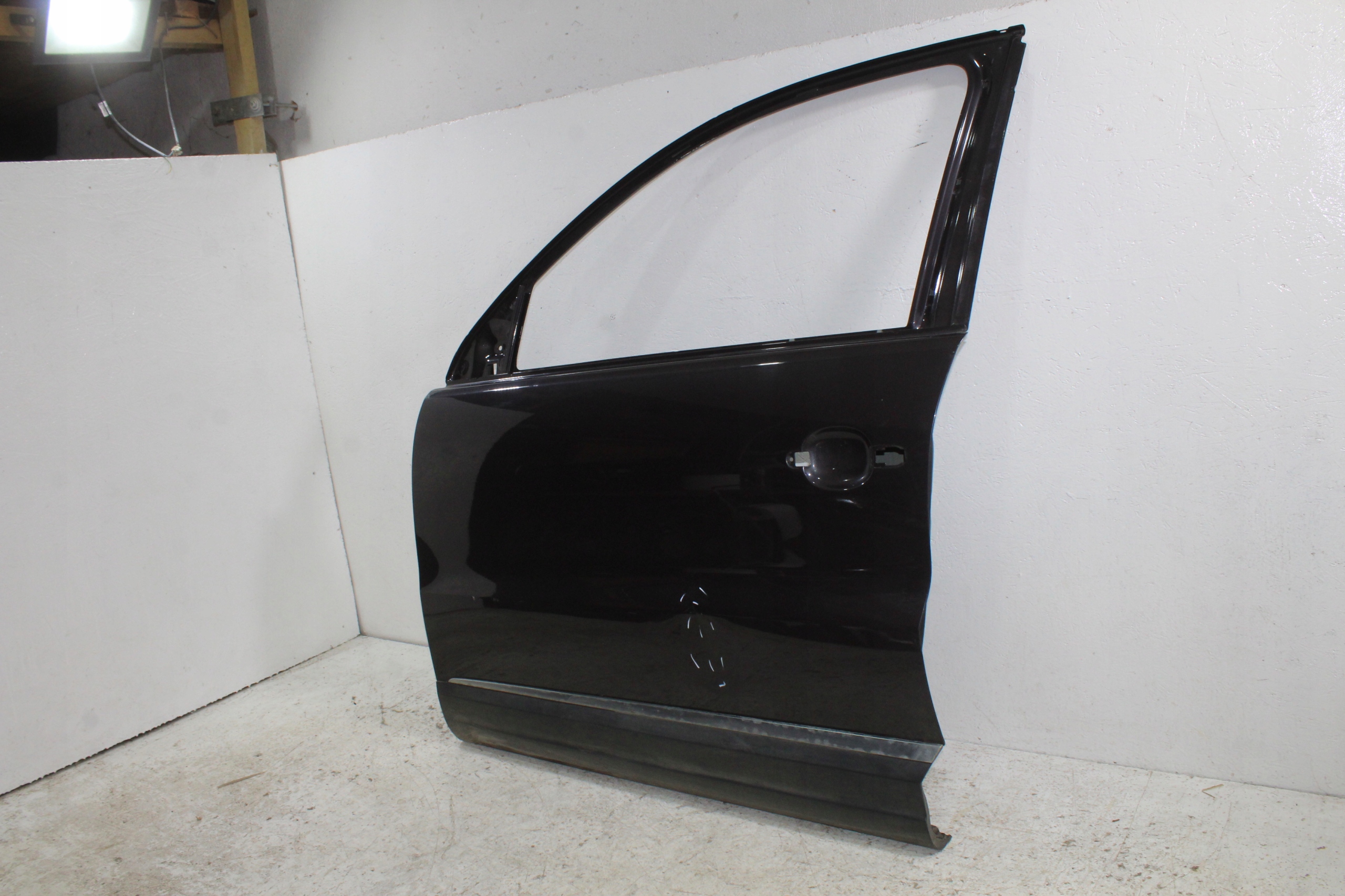 VW Tiguan door left front front 5N0831331C