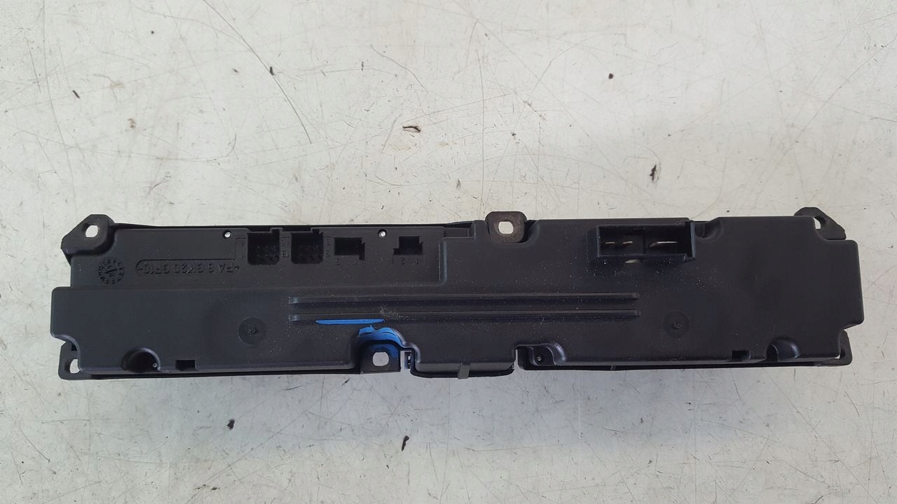 Panel Bouton Mercedes W203 2,6