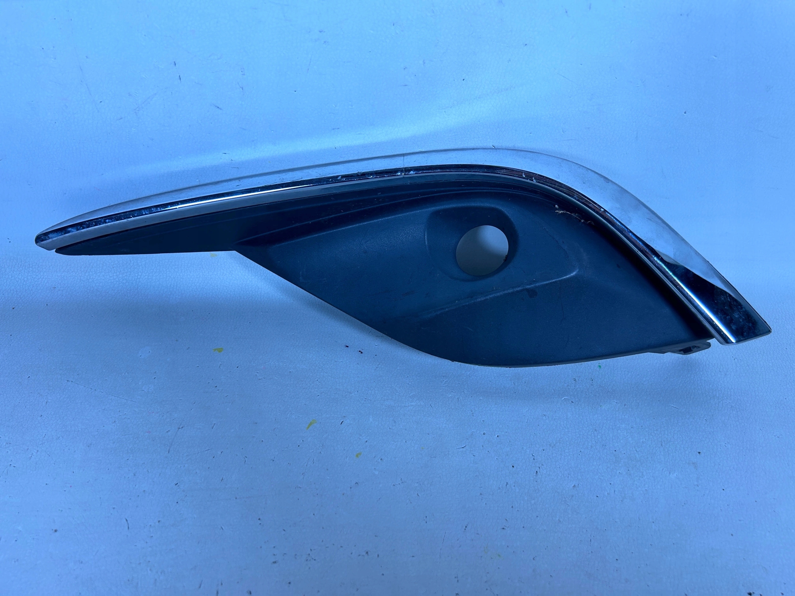 Mazda 6 GJ moulding grille grilla G46L-50C21