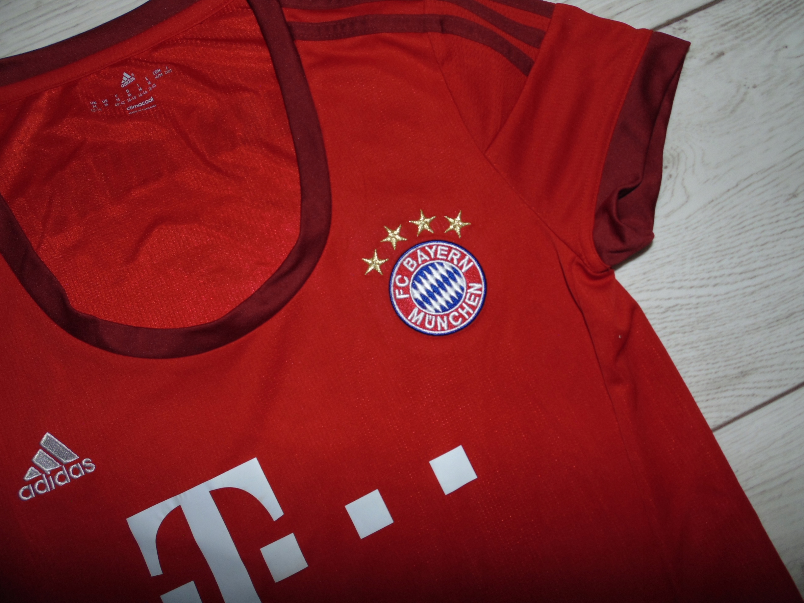 Adidas Bayern Monachium Koszulka Thiago r. M / L Marka adidas