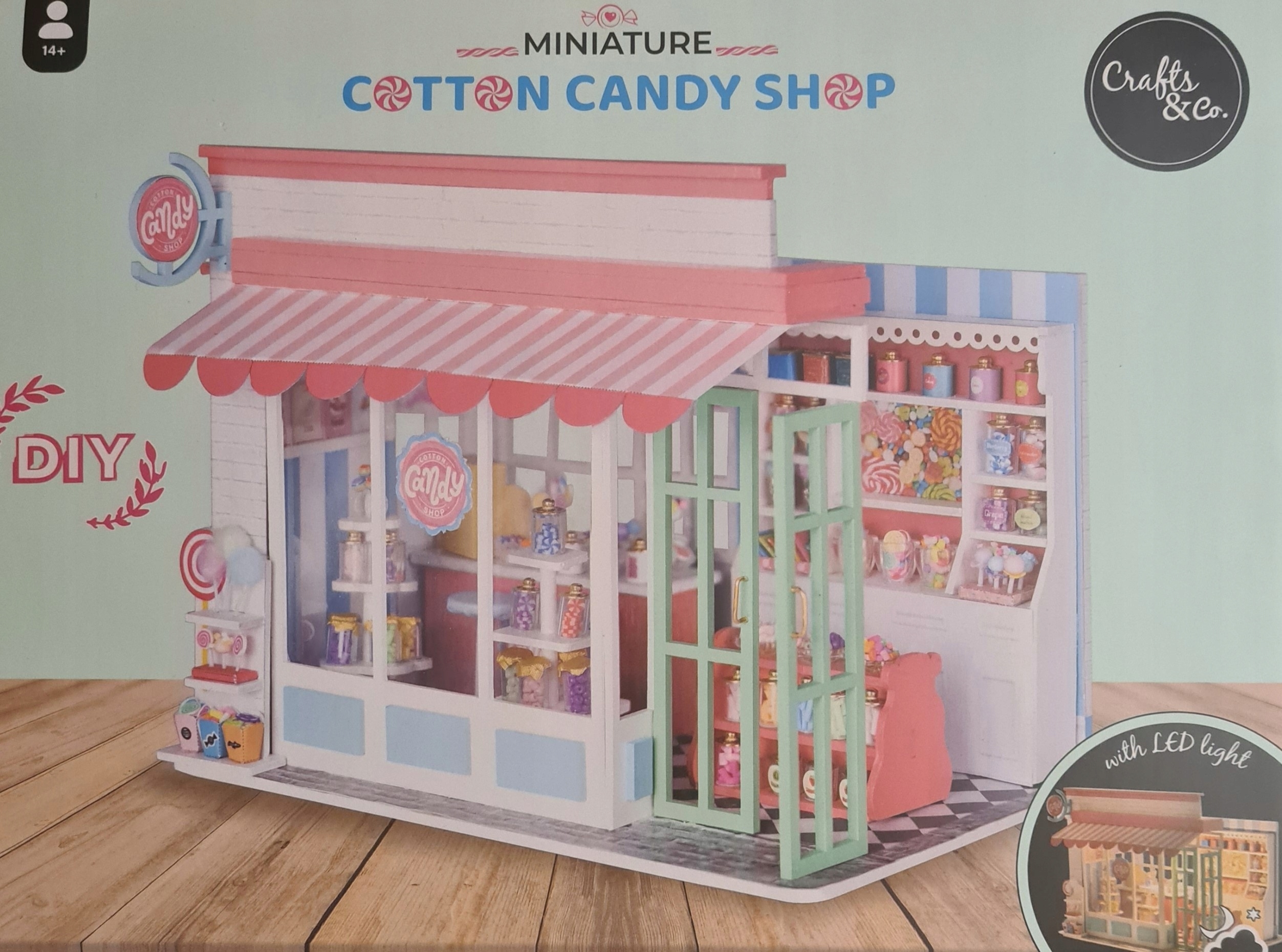 Miniaturowy sklep z cukierkami z oświetleniem LED Cotton Candy Shop DIY