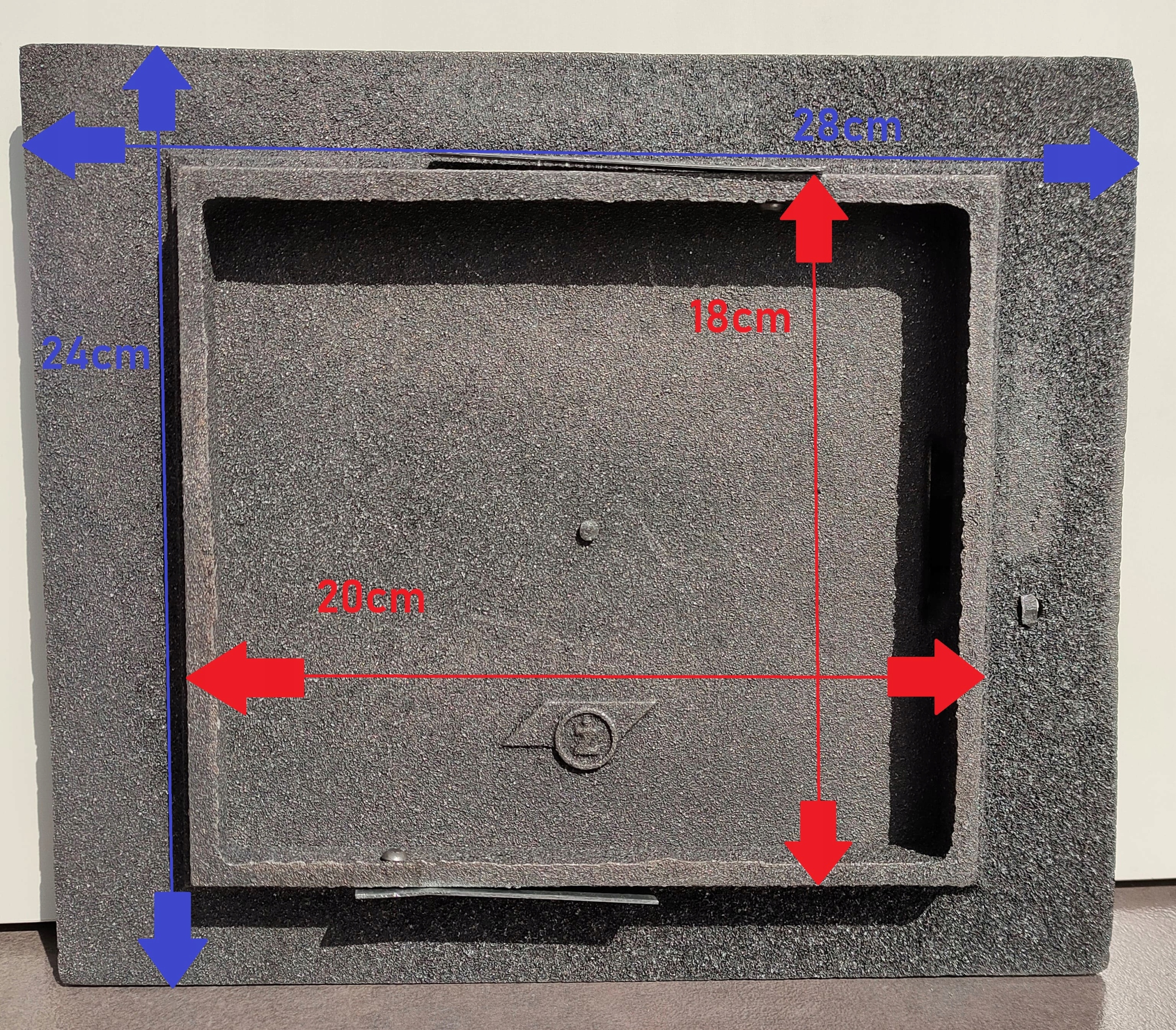 Drzwiczki do pieca wędzarni żeliwne kuchenne pojedyncze górne 24x28 Marka inna