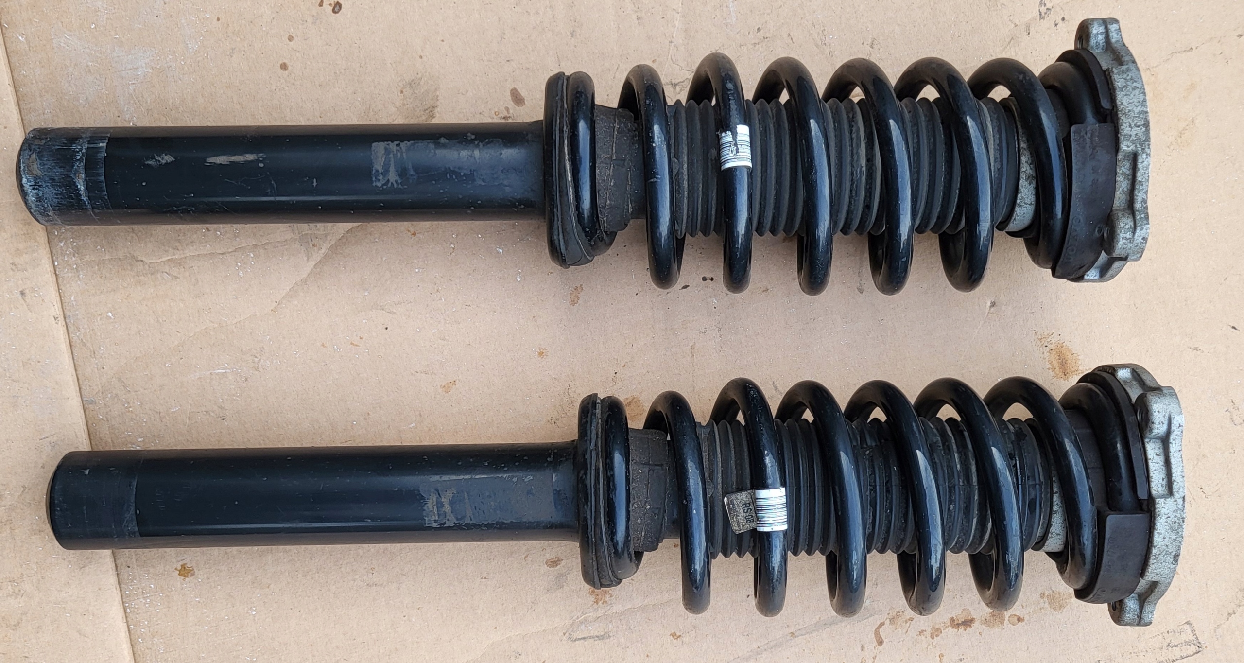 shock absorber McPherson spring front right left VOLVO XC60 II 2 2.0D OE