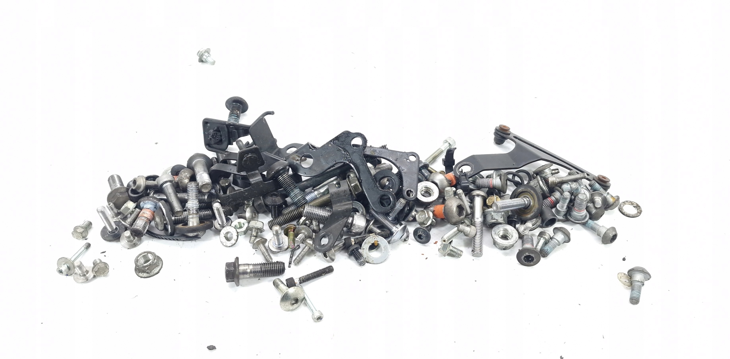 YAMAHA MT 07 13-18 ŚRUBY