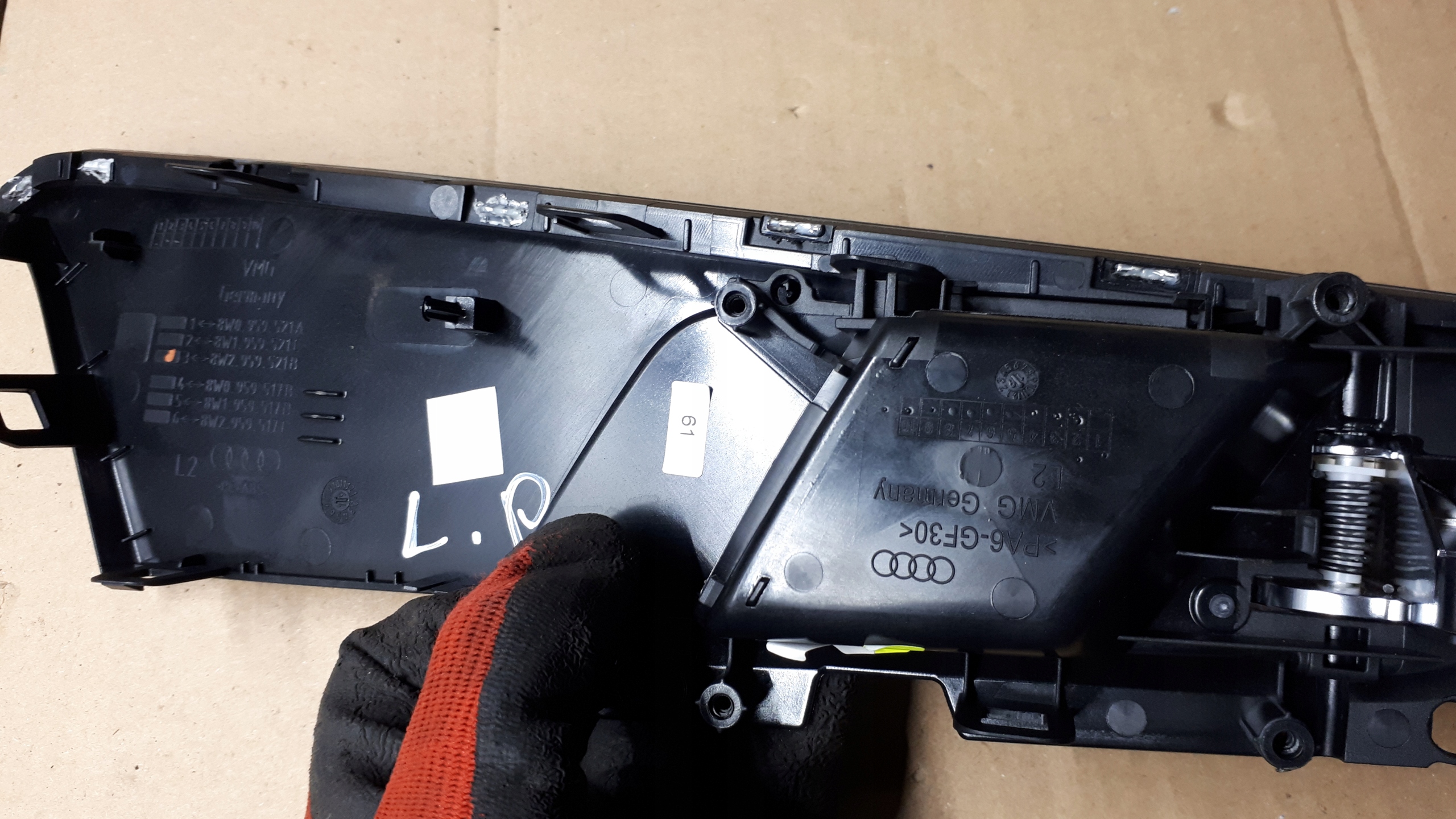 Audi A4 A5 8W ручка двери внутренняя 8W0959521A