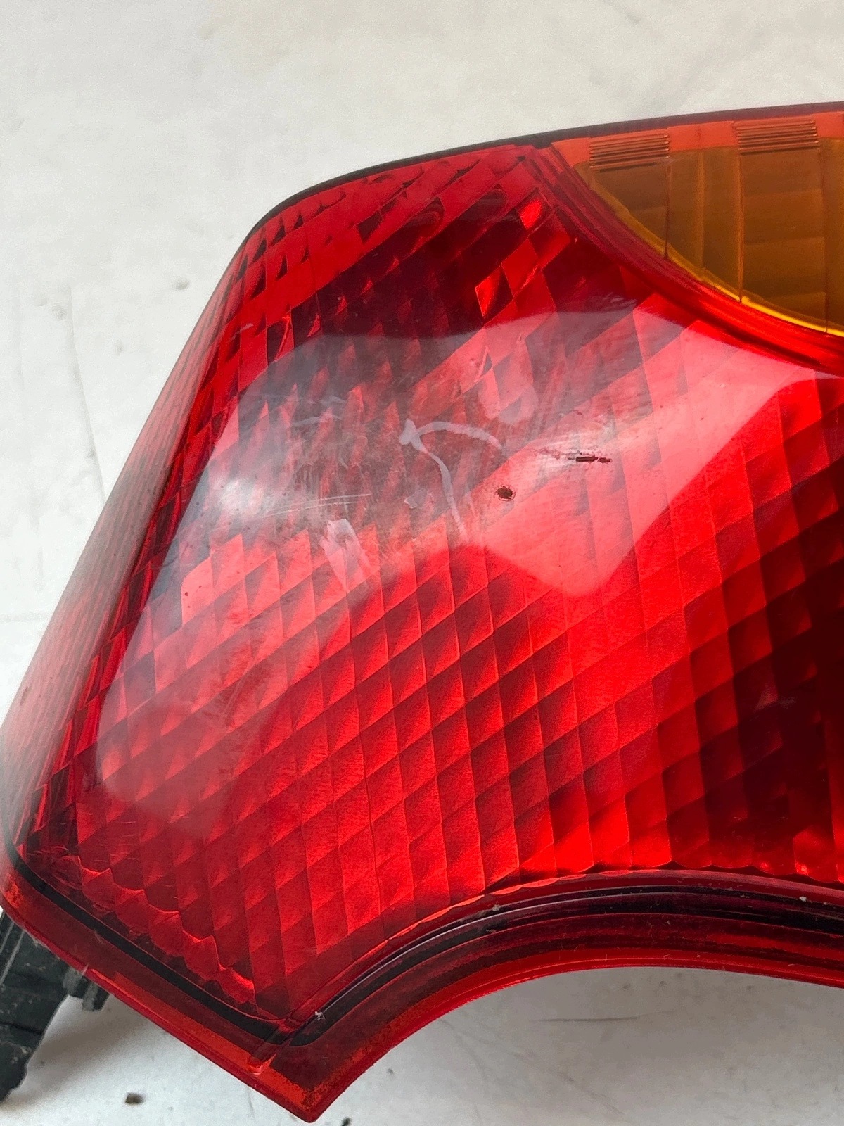 light rear part rear right Nissan Note E11 ciemna