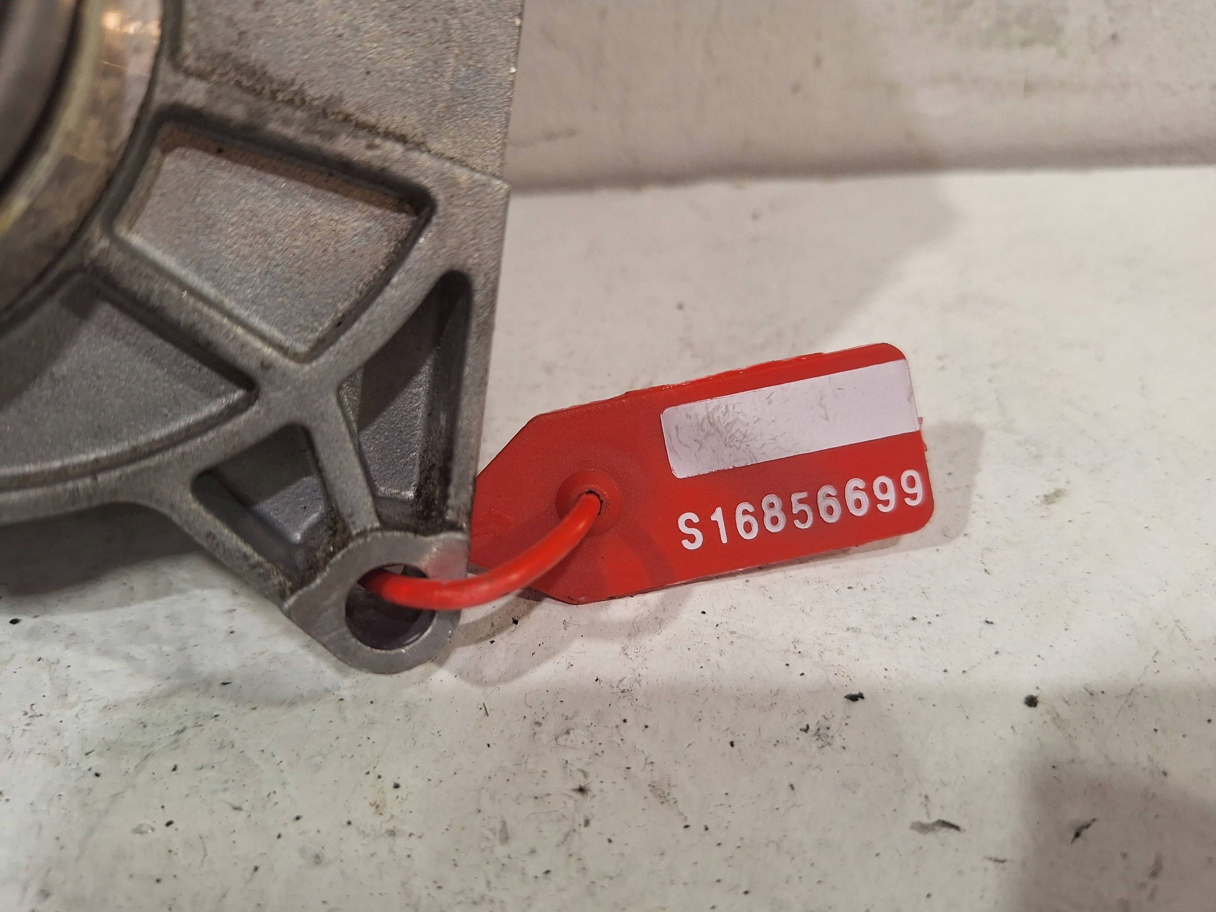 opel ANTARA 2.2 насос вакум