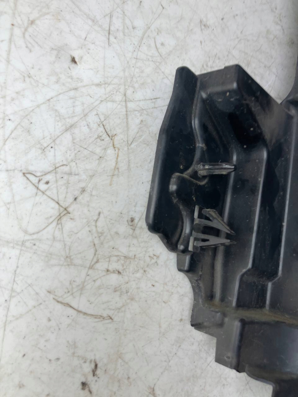 luftansaugkanal links CITROEN C4 III 9831343080