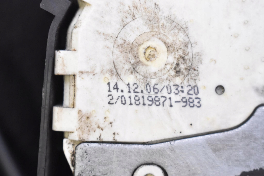 lock door right front front EU 0556767-09 MINI COOPER ONE R50 3D HB 01