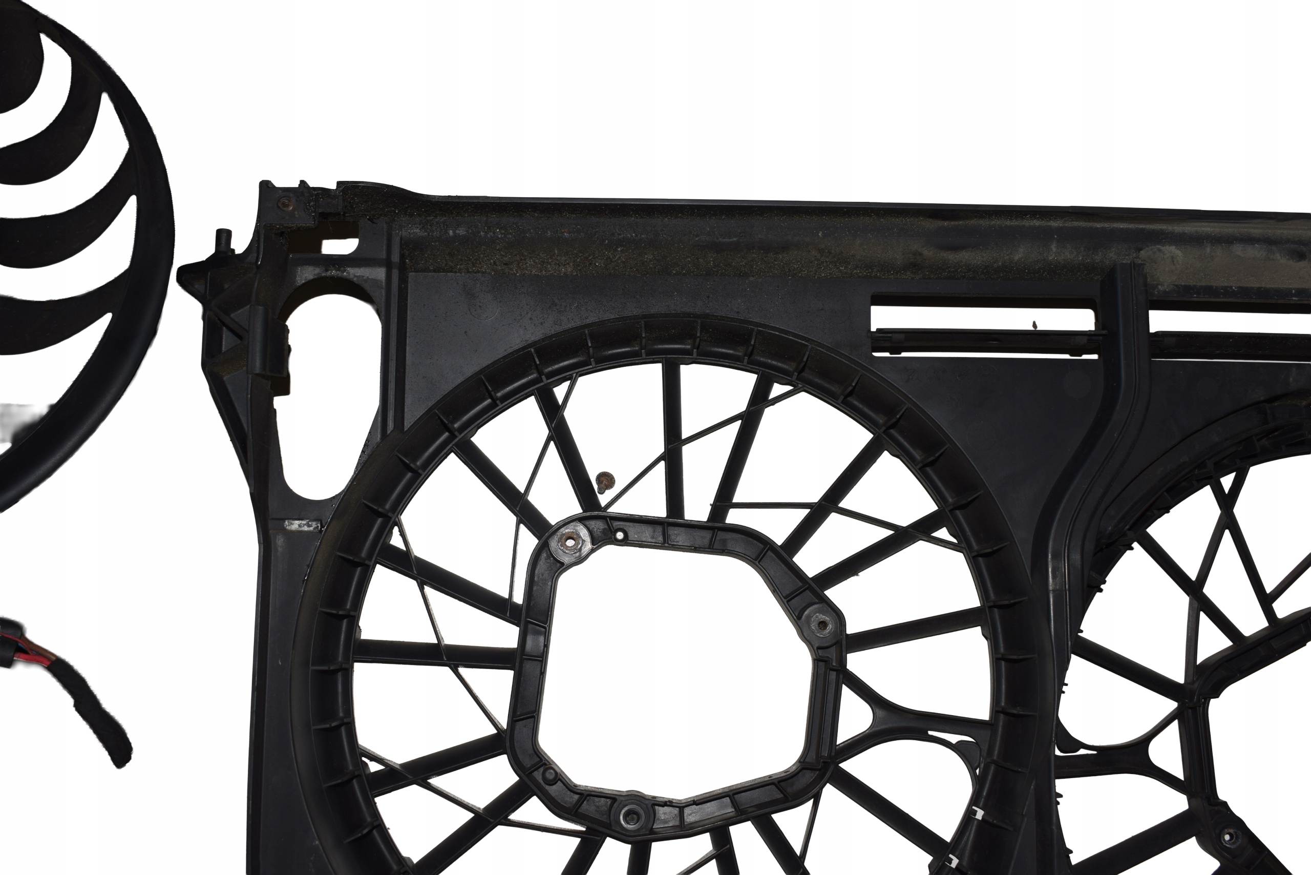 AUDI A8 D3 LIFT 4.2 TDI obal ventylátorov 4E0121205B