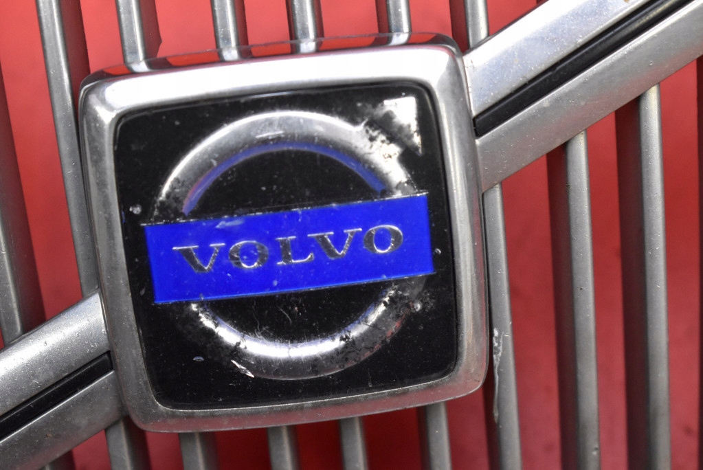 решетка радиатора хром 9178087 volvo S80 1 и 98-06