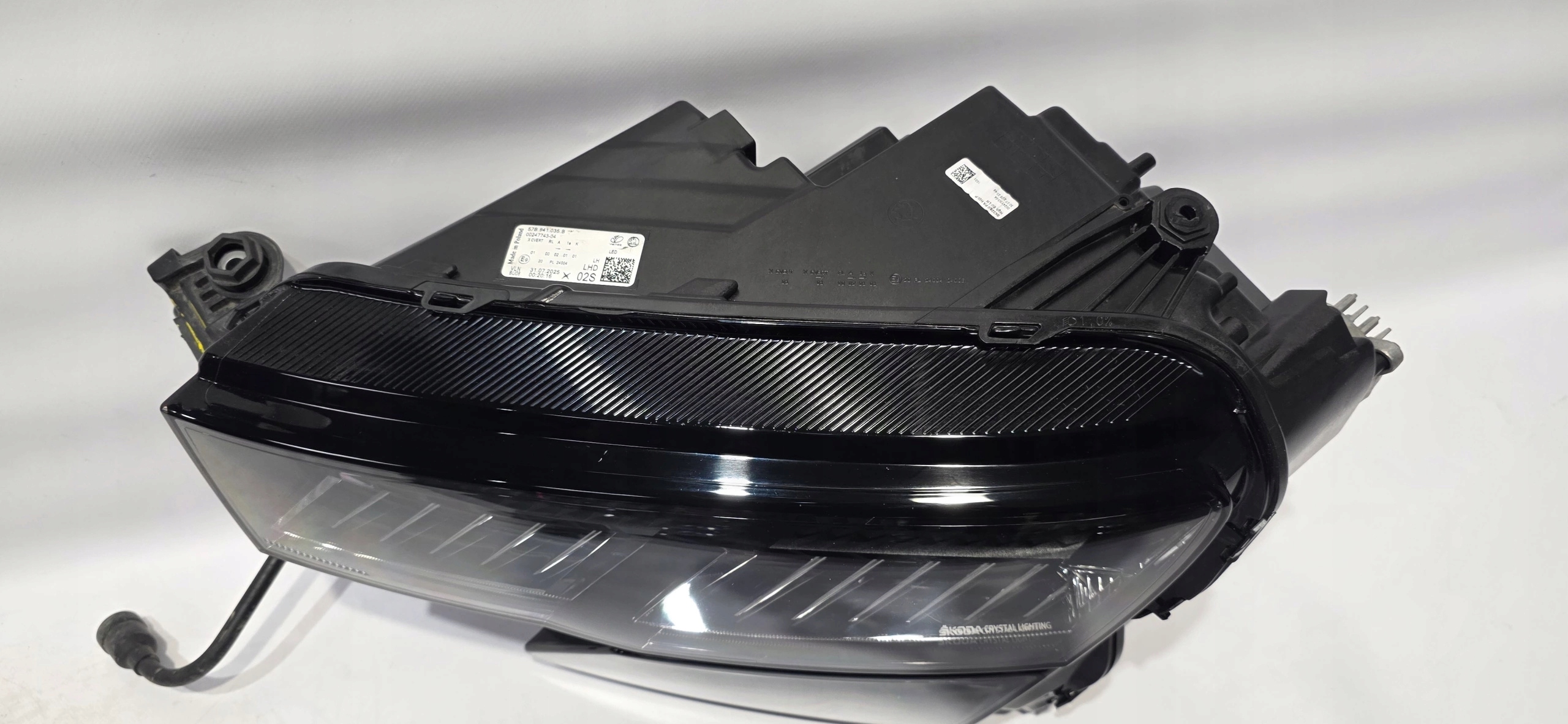 light left front FULL LED SKODA KAROQ LIFT 21- original EUROPA 57B941035B