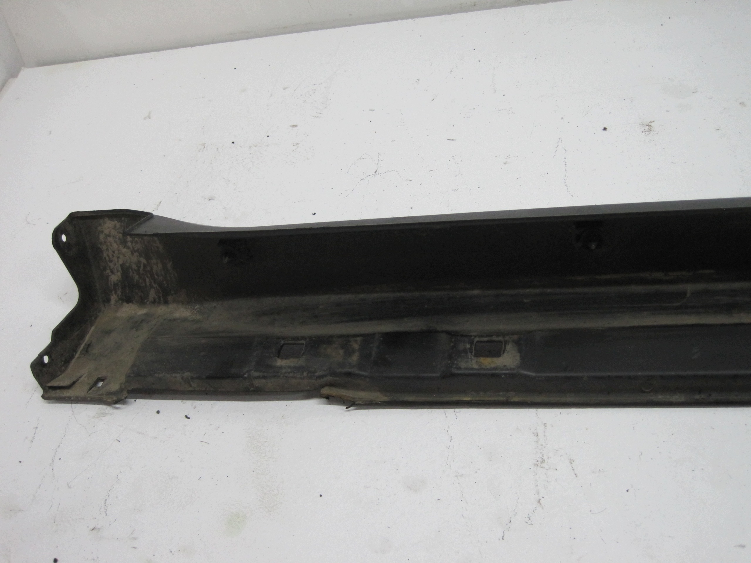 cap moulding threshold SUBARU FORESTER III right 12R