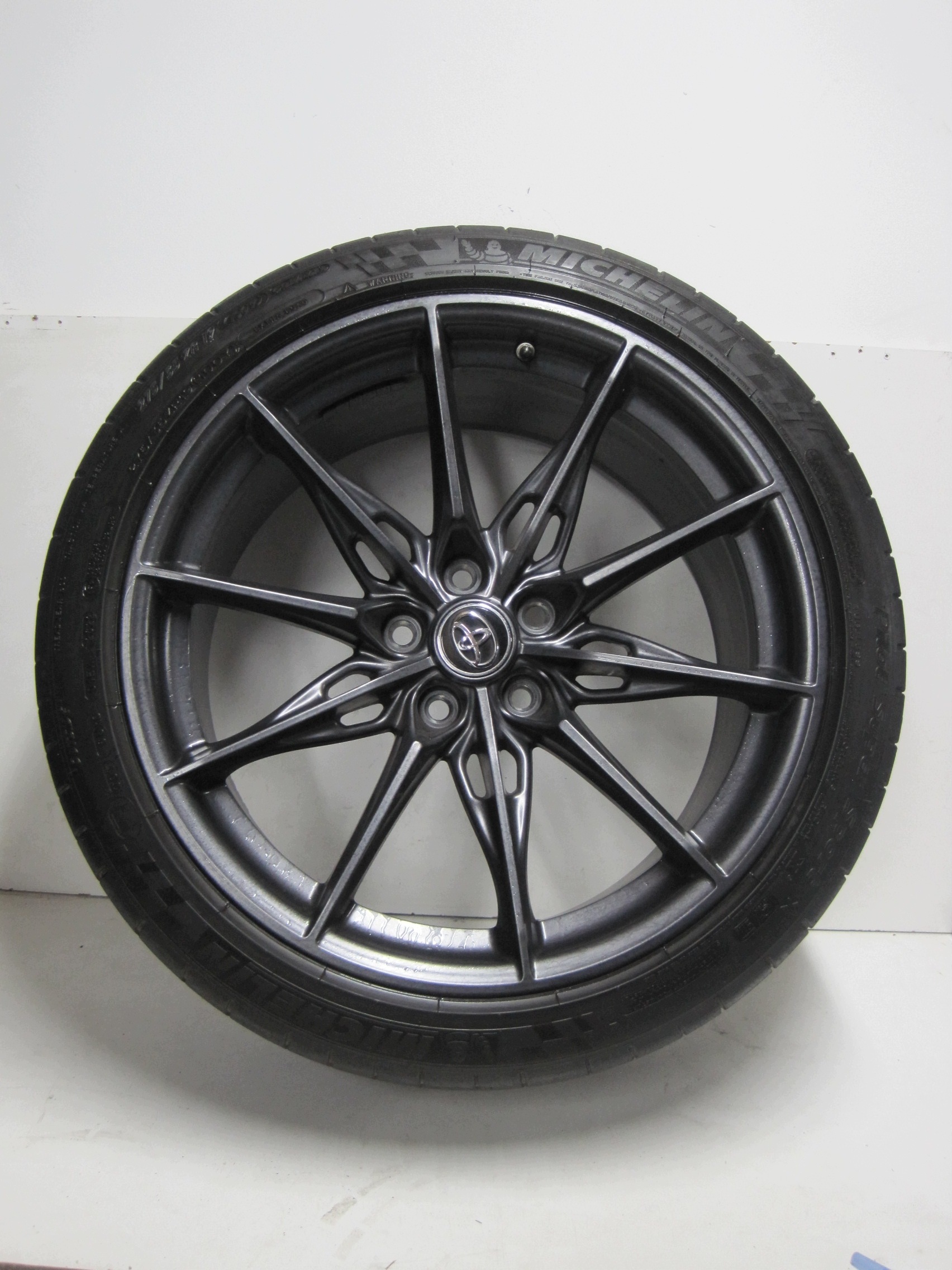 wheels discs tyres TOYOTA SUPRA 22r 19"