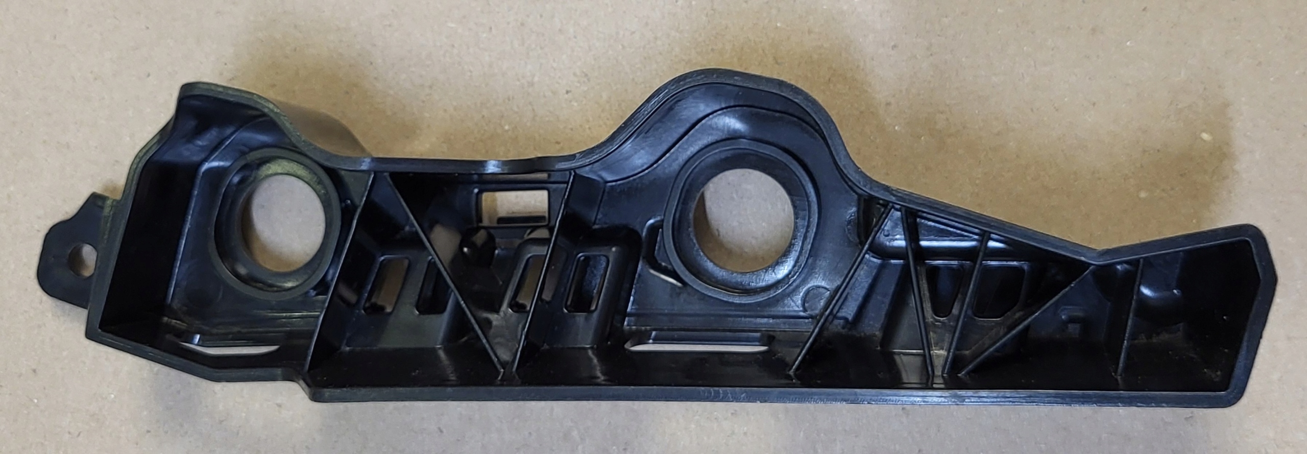 support holder of a bumper left front console AUDI A6 C8 4K0807283 OE EU