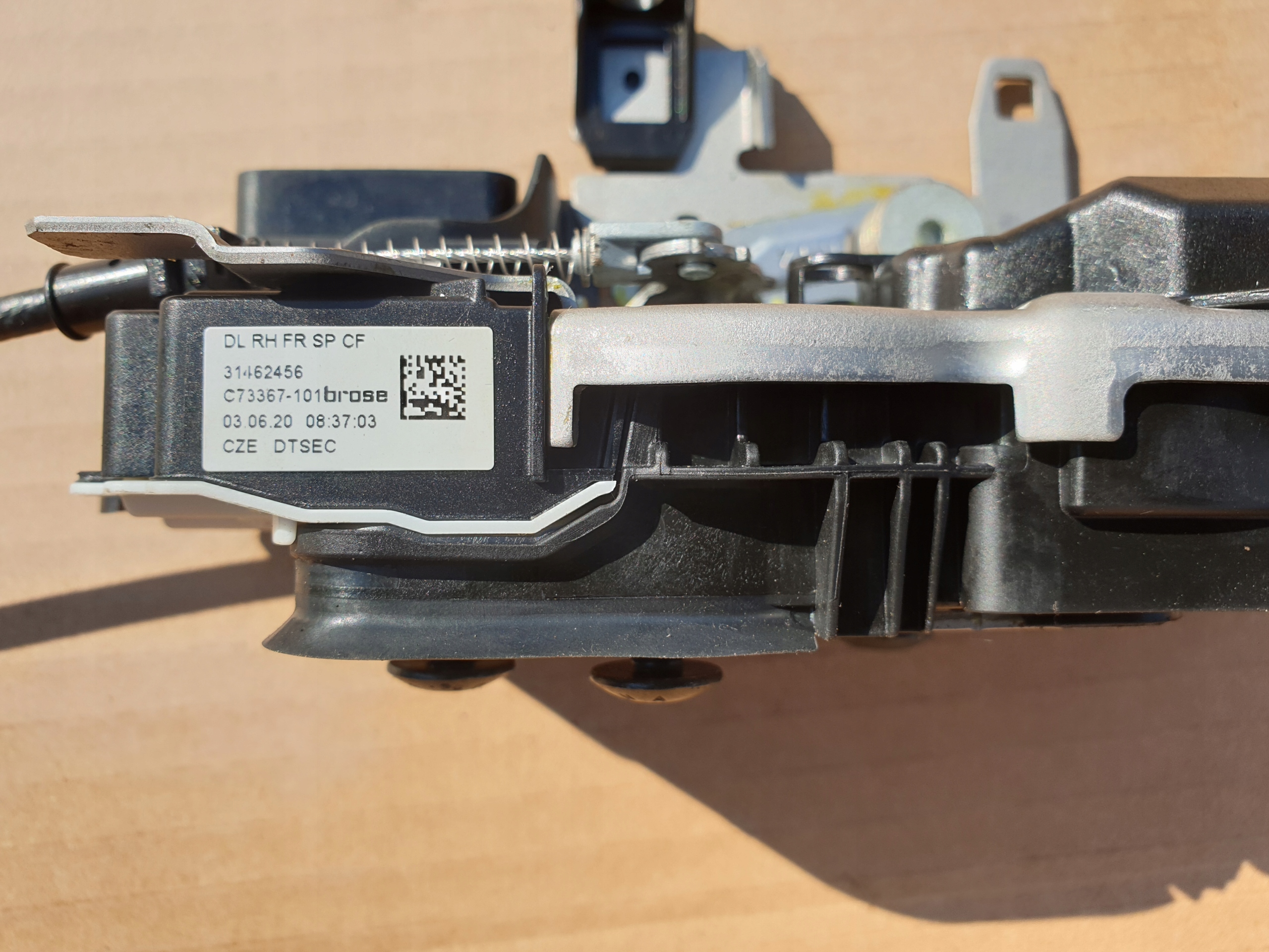 lock door right front front 6PIN VOLVO XC90 II XC60 2 OE EUROPA