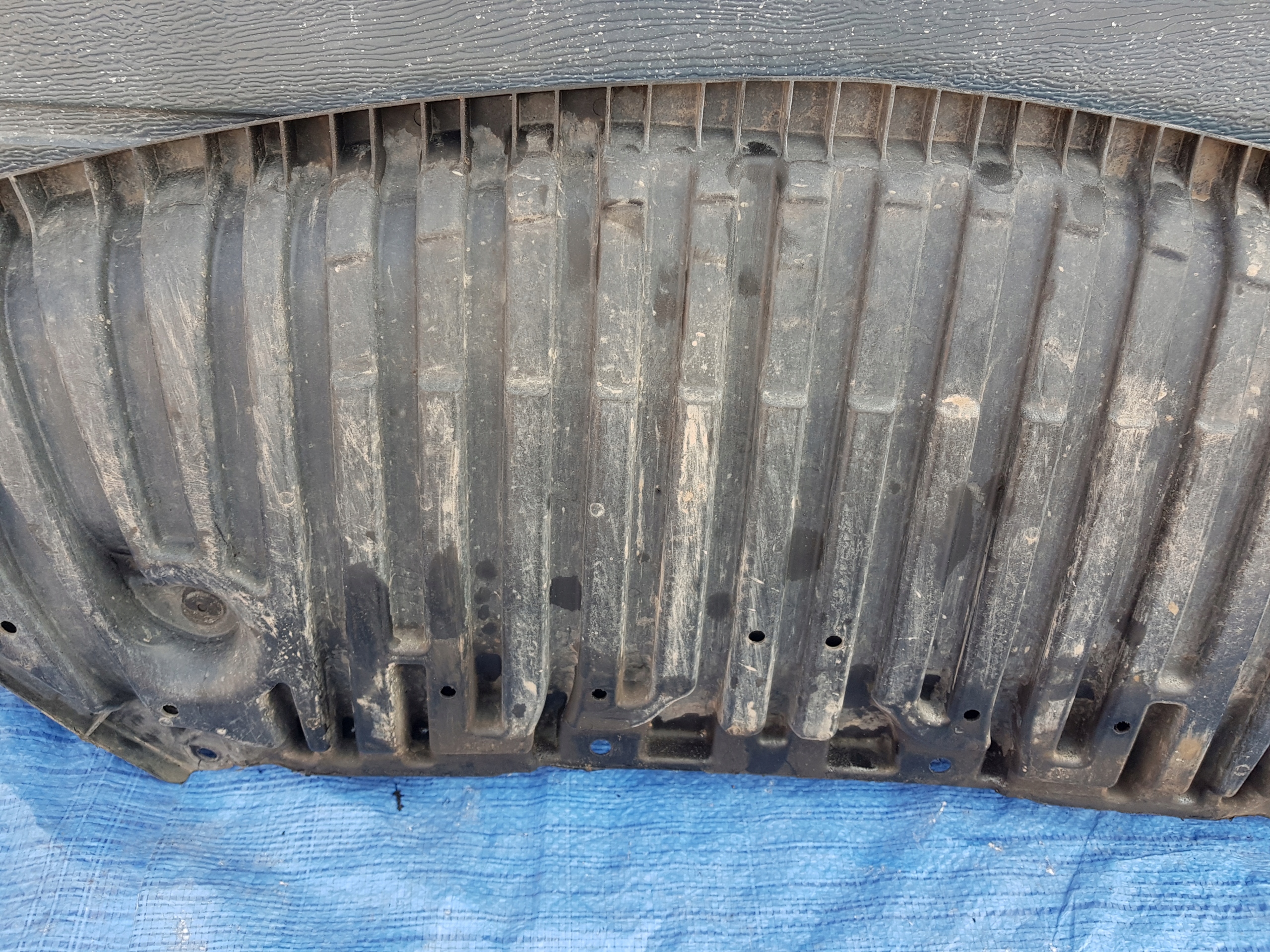 cover cover below engine bumper MERCEDES W207 2075200623