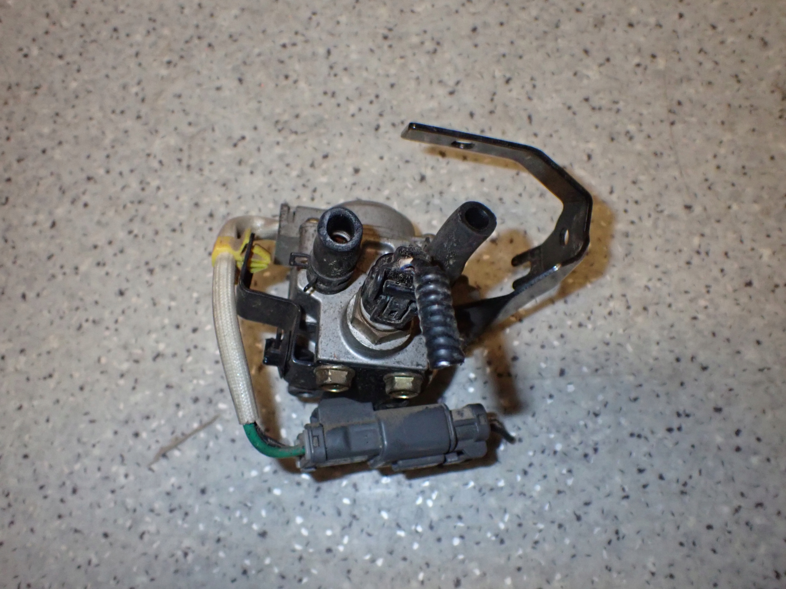 HONDA CIVIC EU EP 1 7d 01 PODGRZEWACZ PALIWA ZAWOR Engine Type Diesel