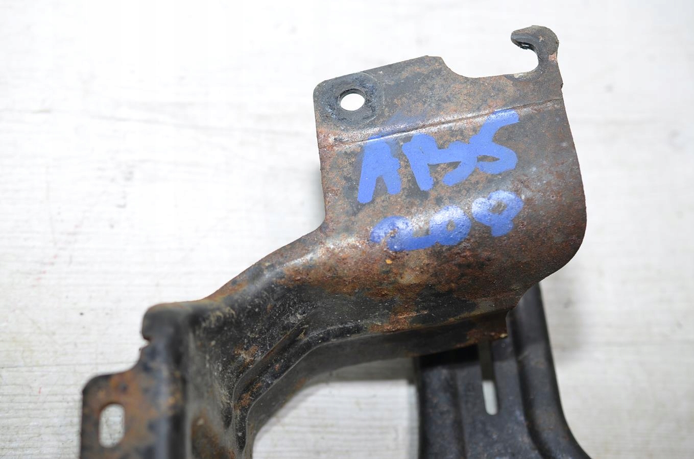 Support plaque pompy ABS PEUGEOT 208 et