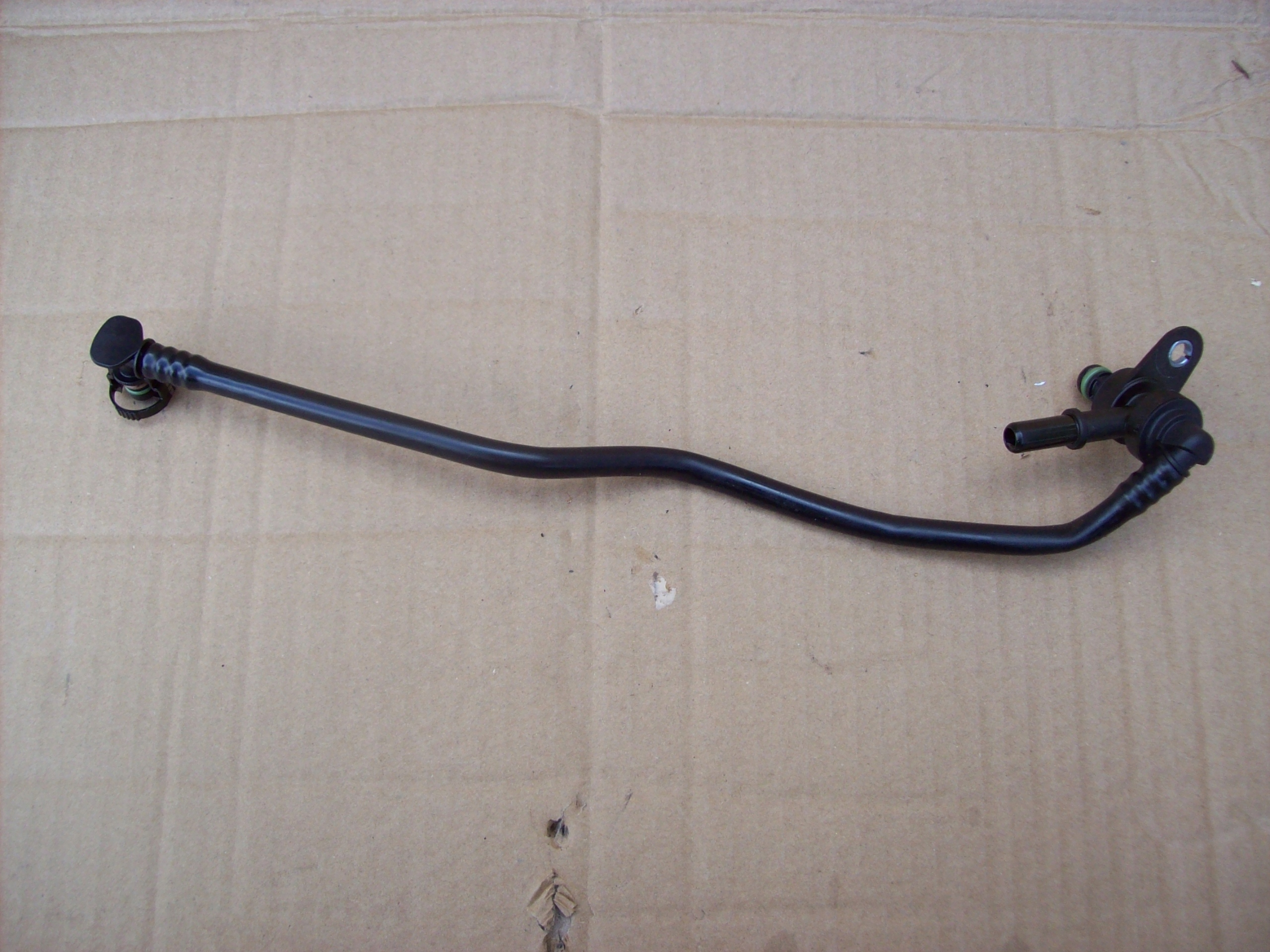 A2600180000 - MERCEDES w177 вакуумний шланг A35 AMG