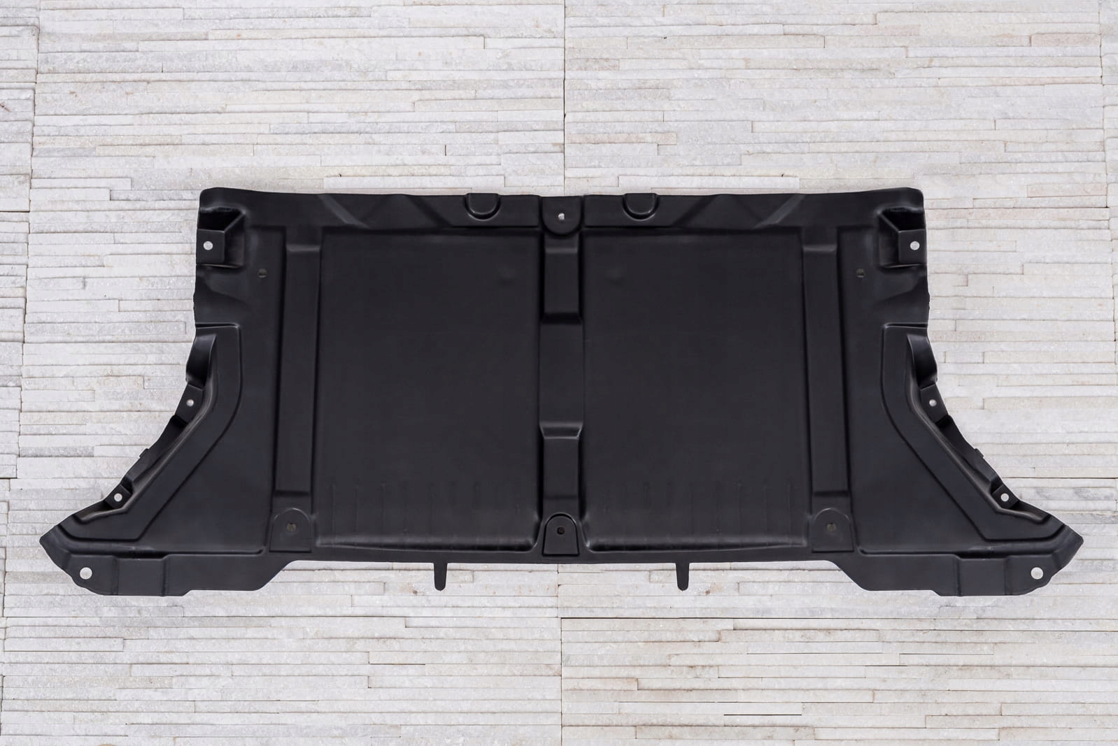 MERCEDES C-KLASA W206 2021- OSŁONA DOLNA SILNIKA Producent części Inny