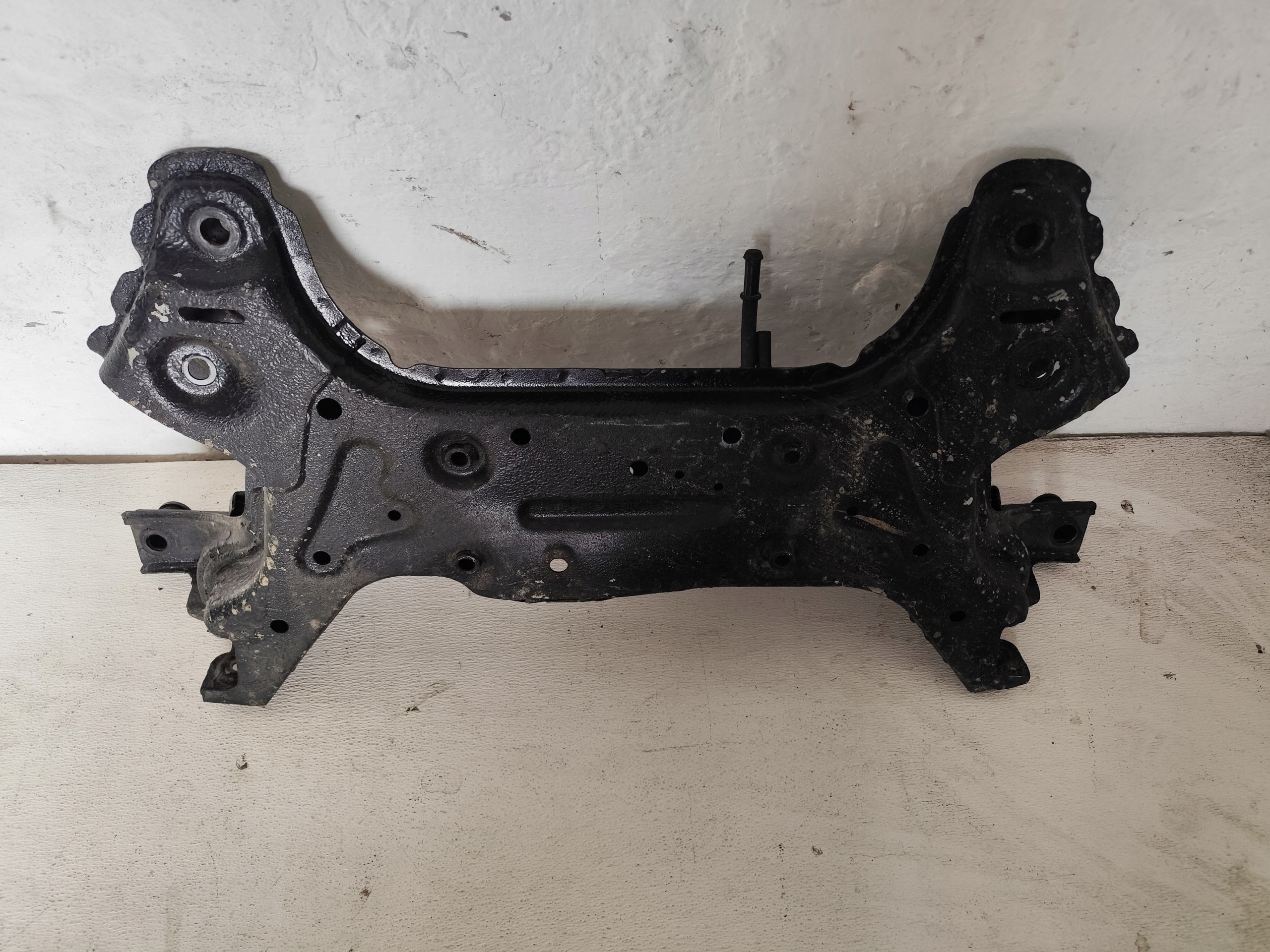 HYUNDAI IX20 2019 VENGA axle beam subframe of the engine