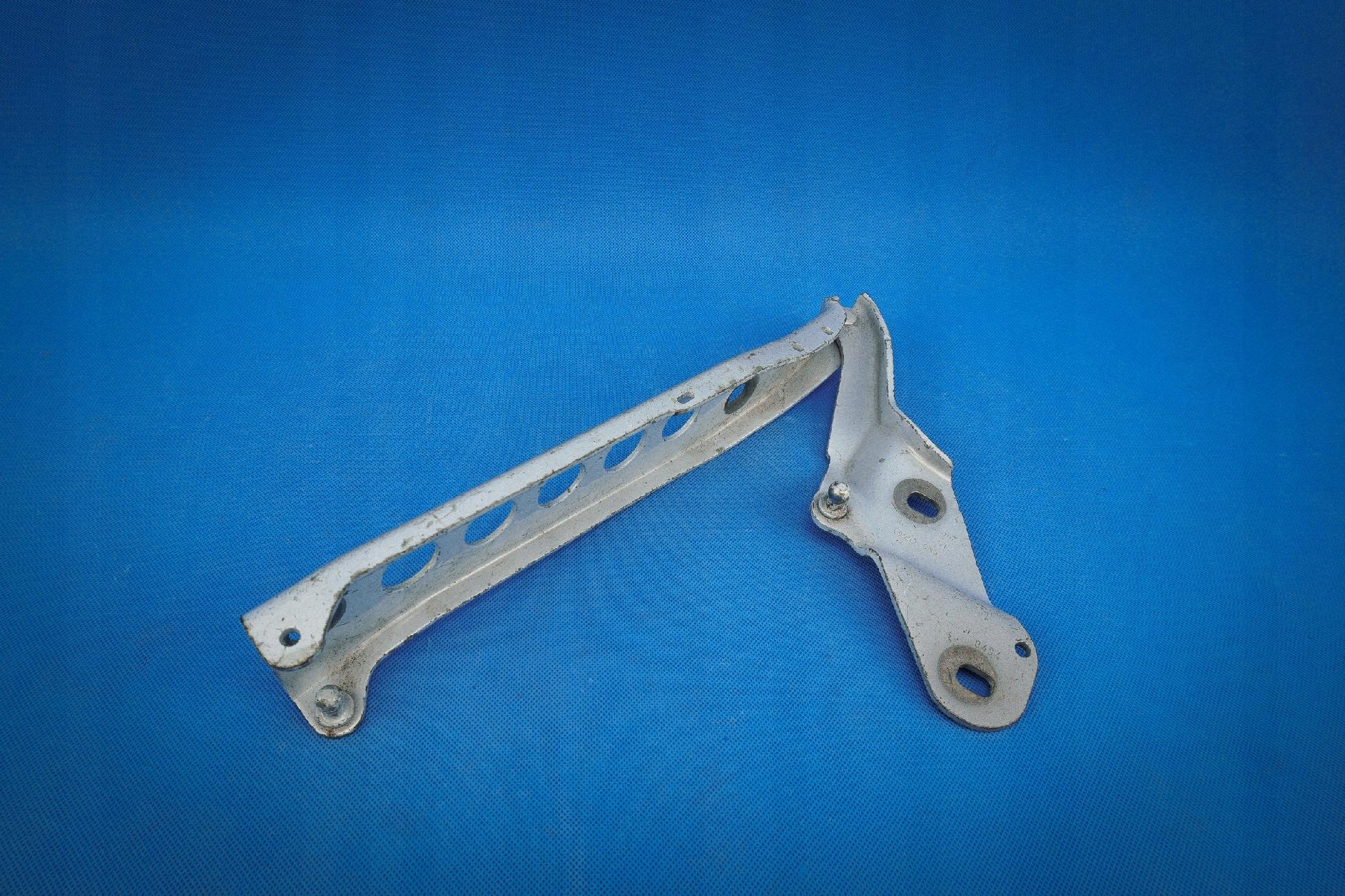 hinge bonnets front right Audi A8 S8 4H 4H0823302B