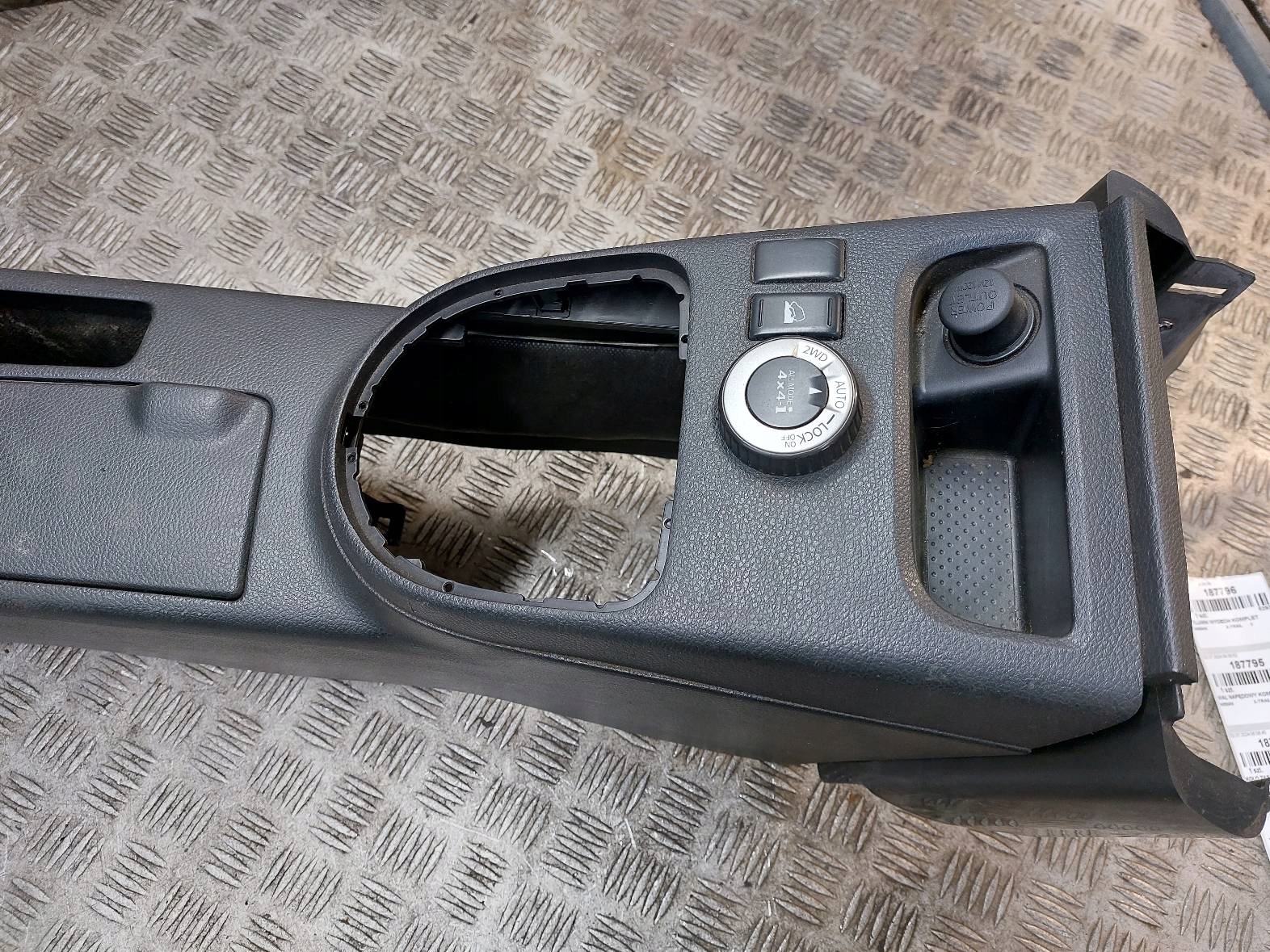 TUNEL central armrest NISSAN X-TRAIL II T31 switch transmission