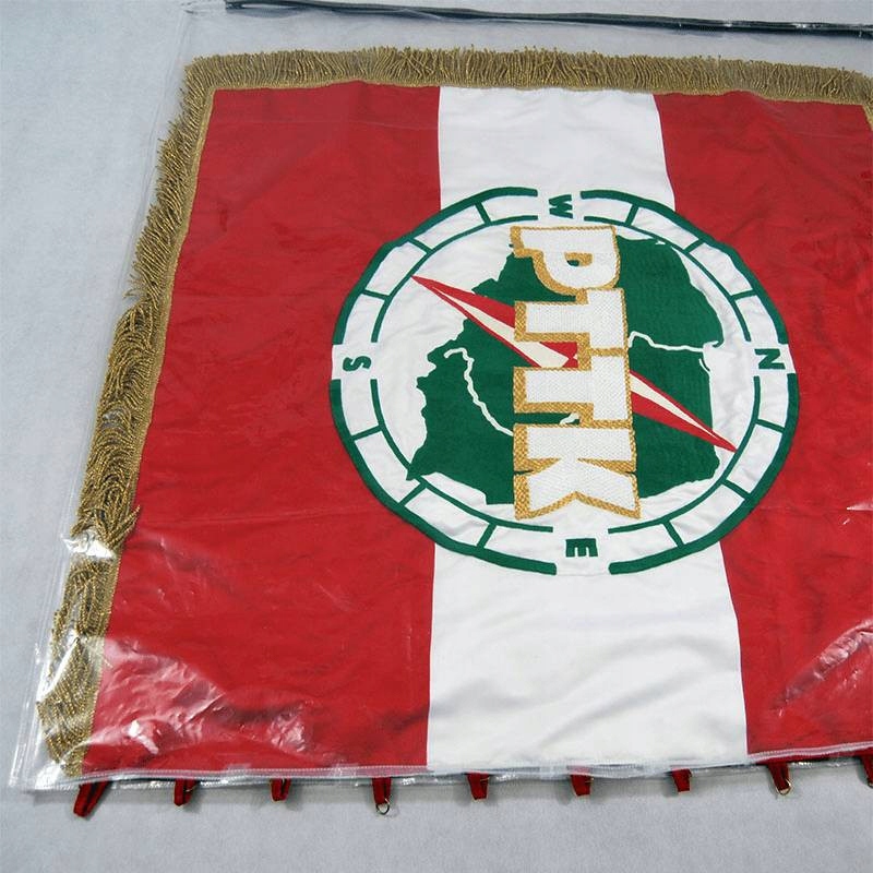 Pokrowiec przezroczysty foliowy na sztandar 100 x 100 cm