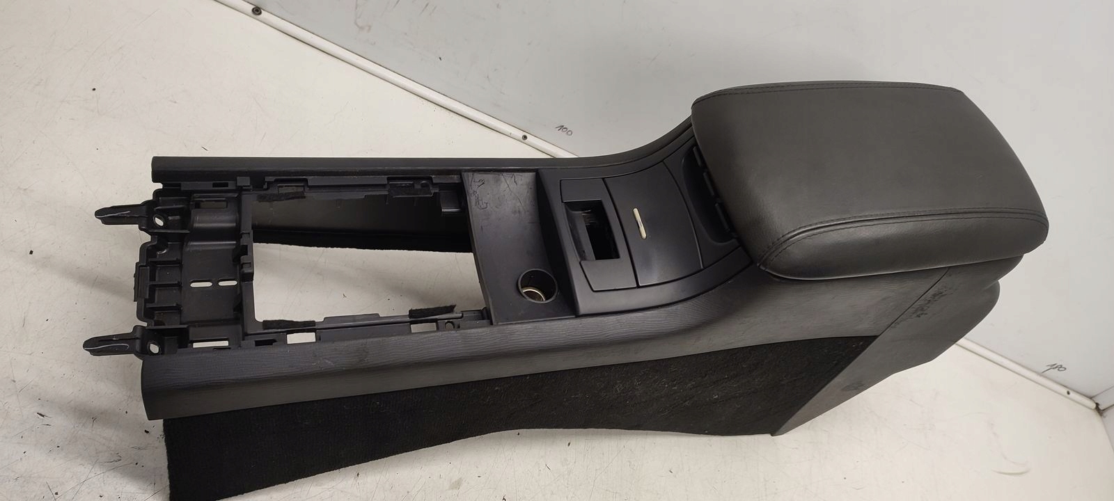 armrest Citroen C6 2,7 HDI