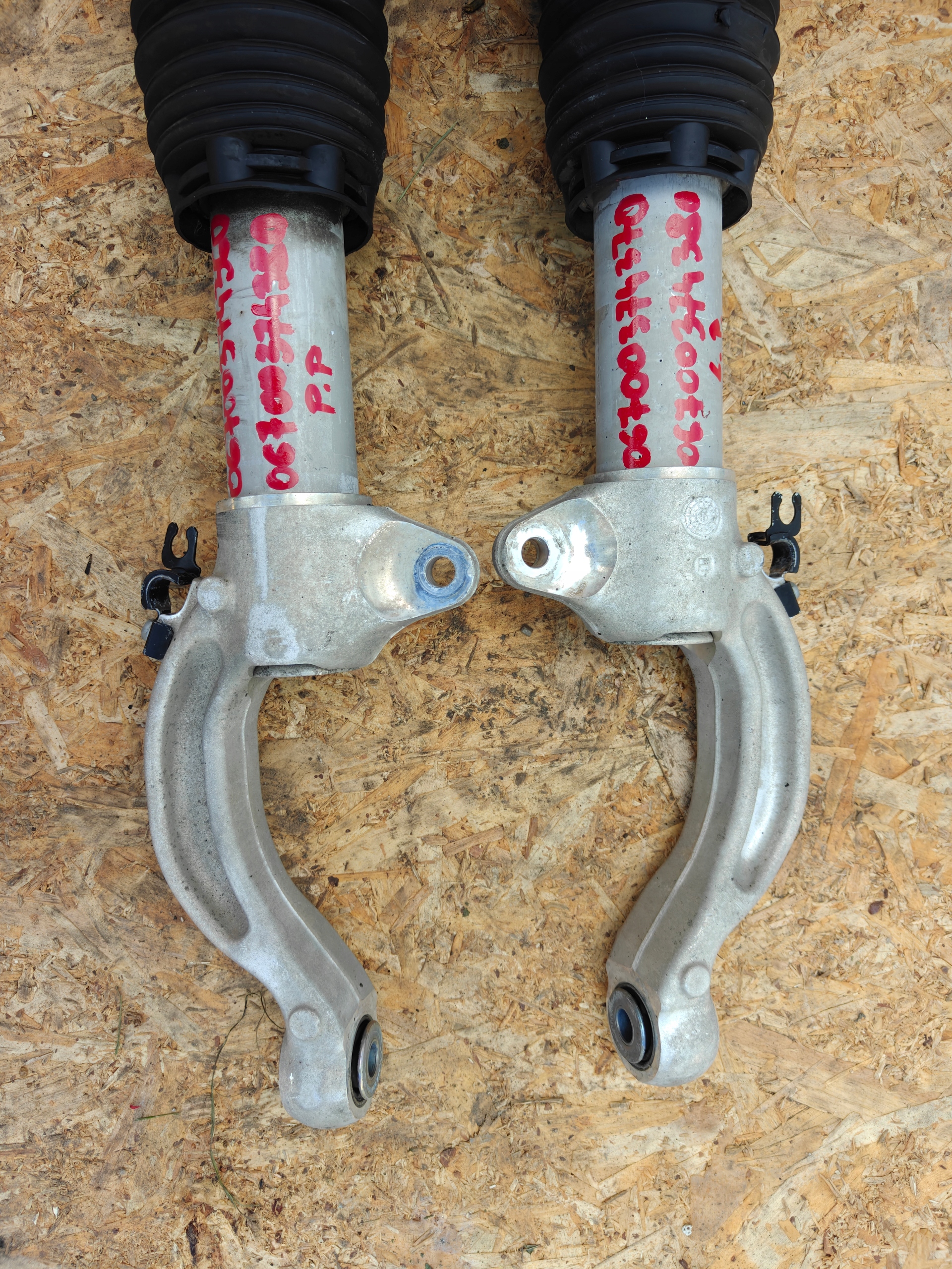shock absorber left front front MASERATI LEVANTE 06700374370 06700374380