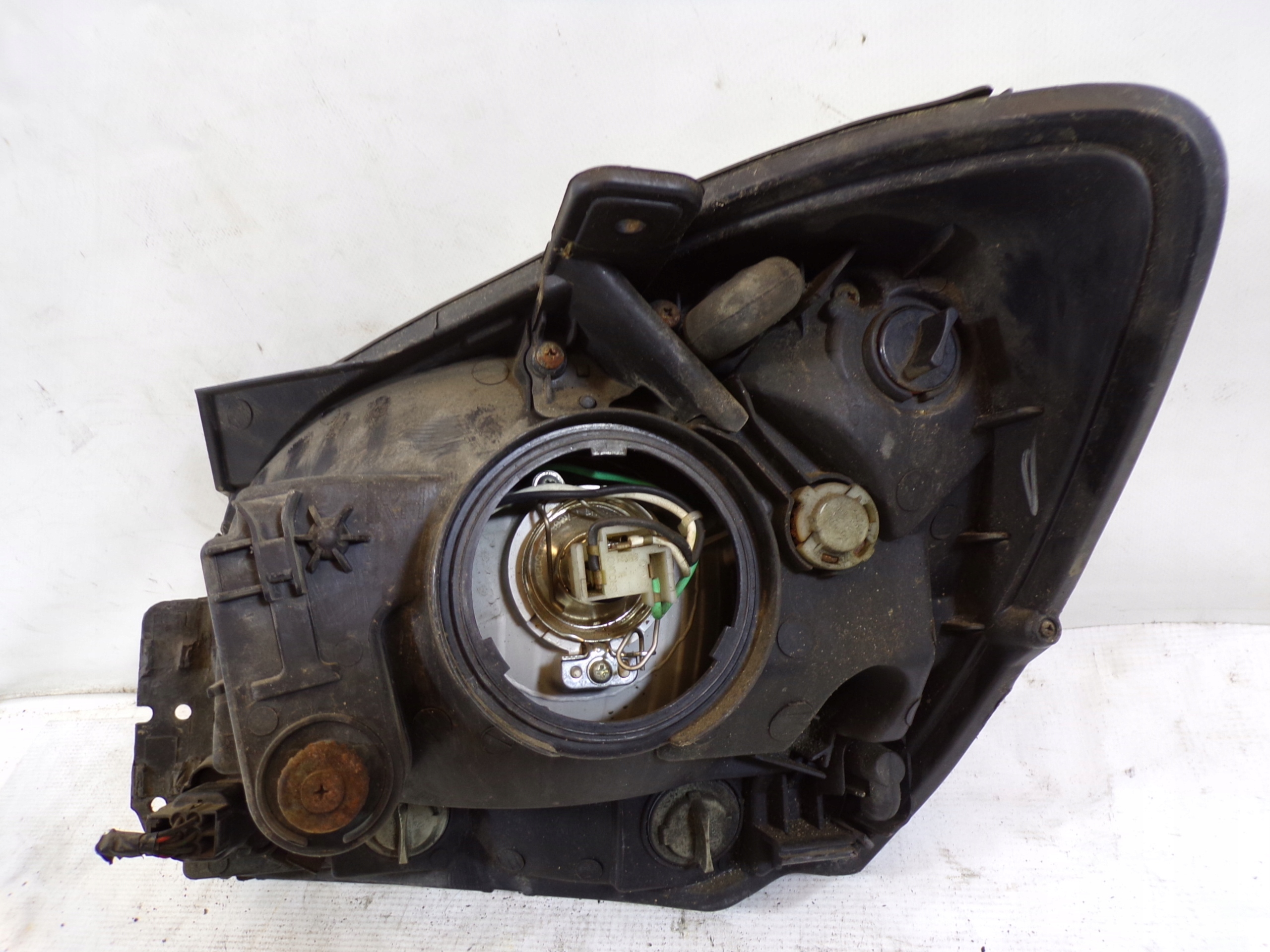 light front front right KIA SPORTAGE 1 USA