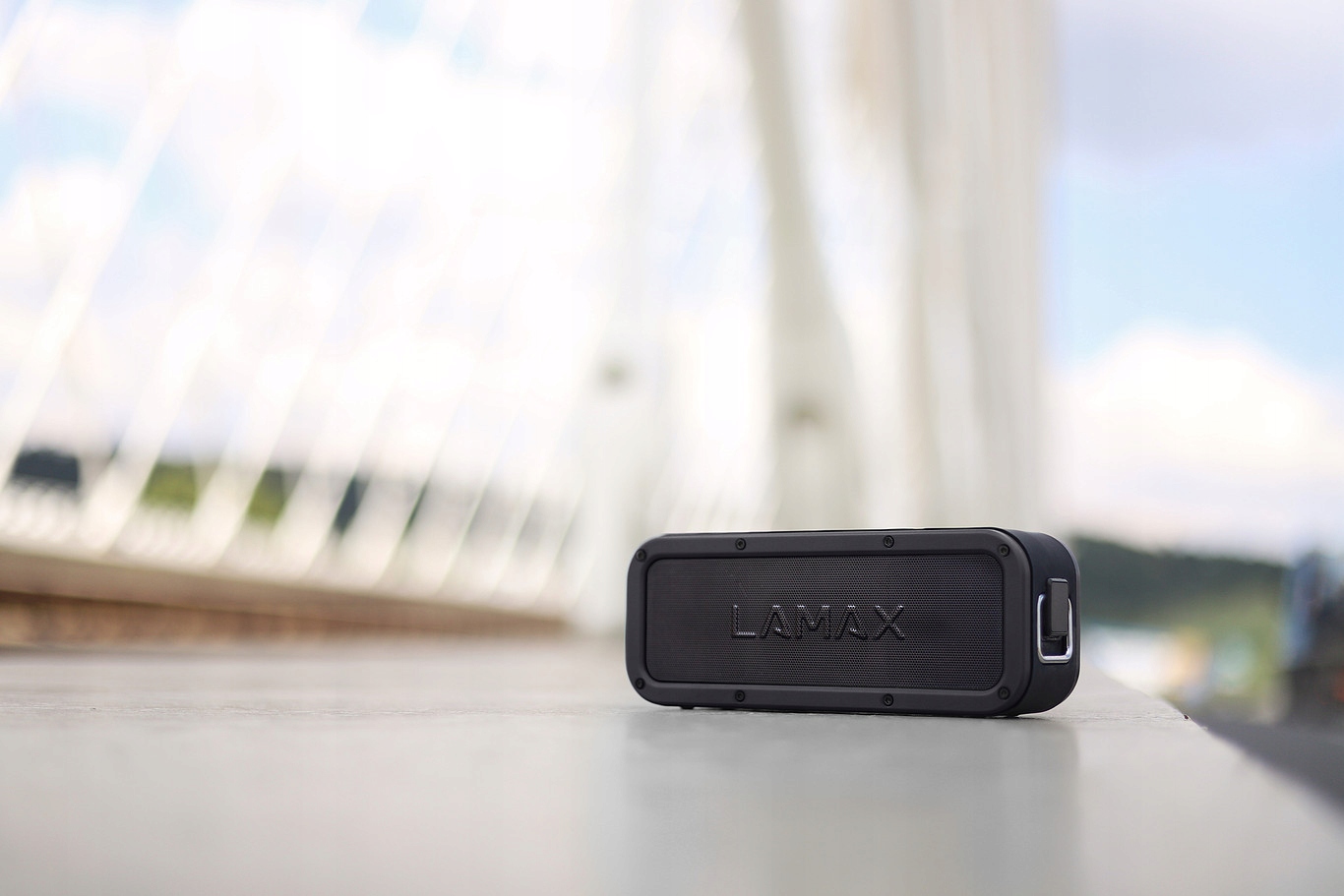 LAMAX Storm1 głośnik bezprzewodowy 40W + lampka LED na USB Zasilanie akumulatorowe