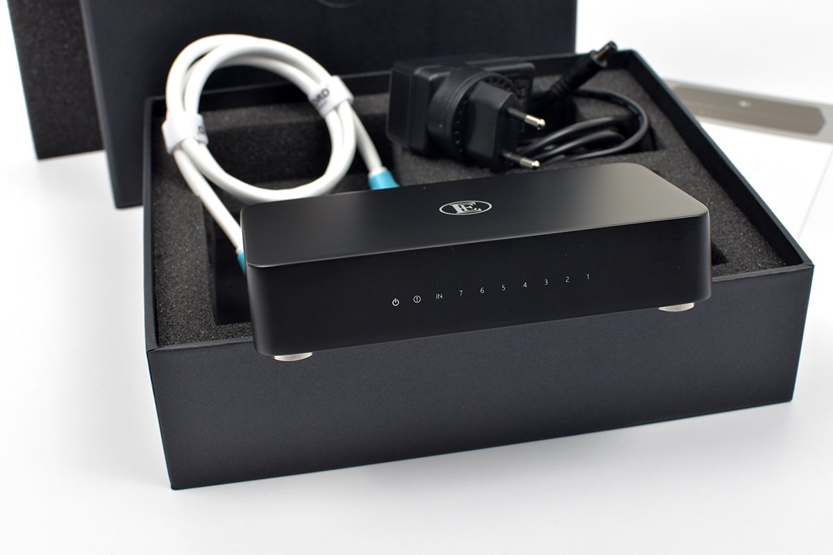 CHORD English Electric 8 Switch czarny Marka inna