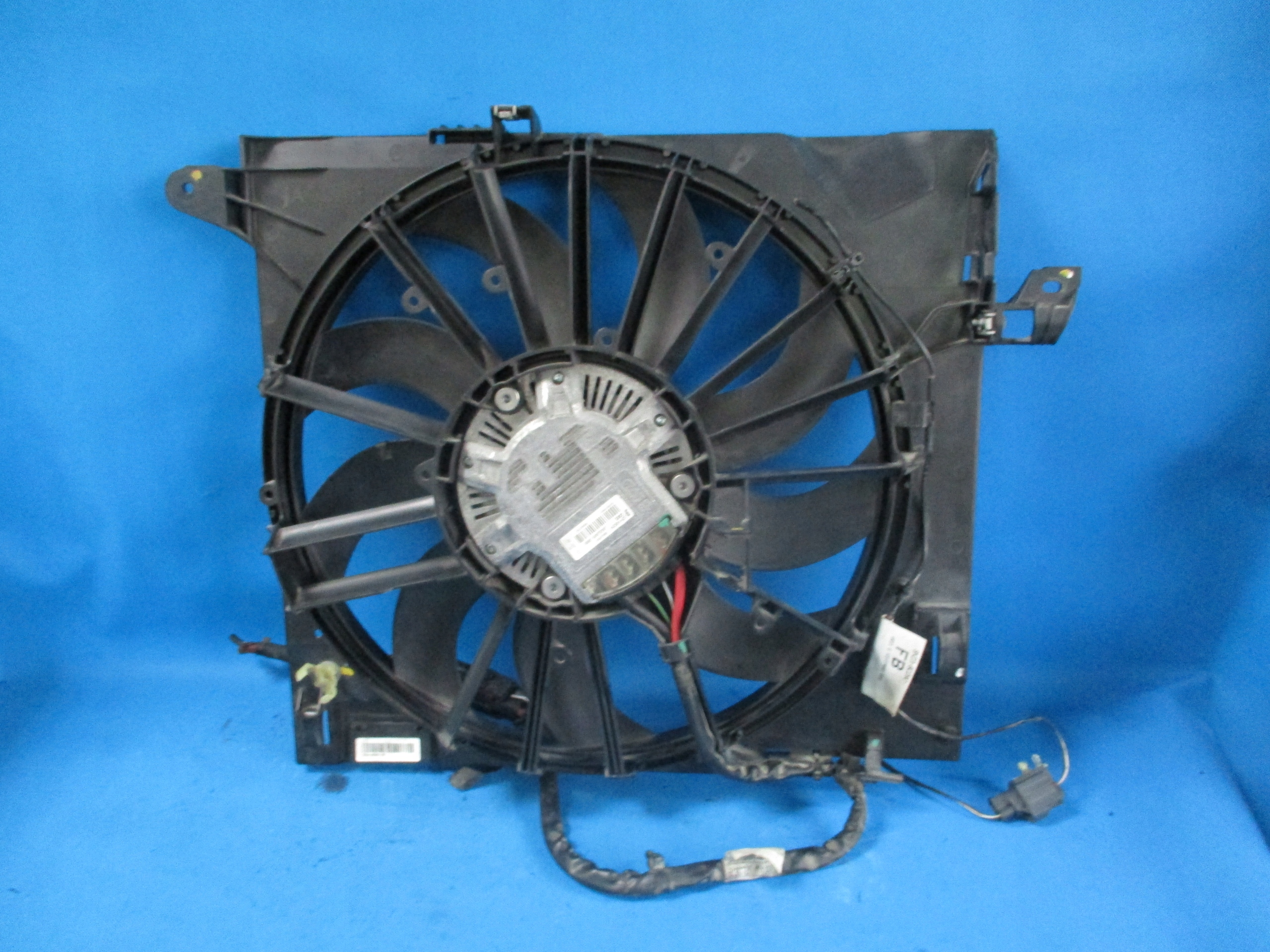 WENTYLATOR JAGUAR XF 3.0 9X23-8C607-BF