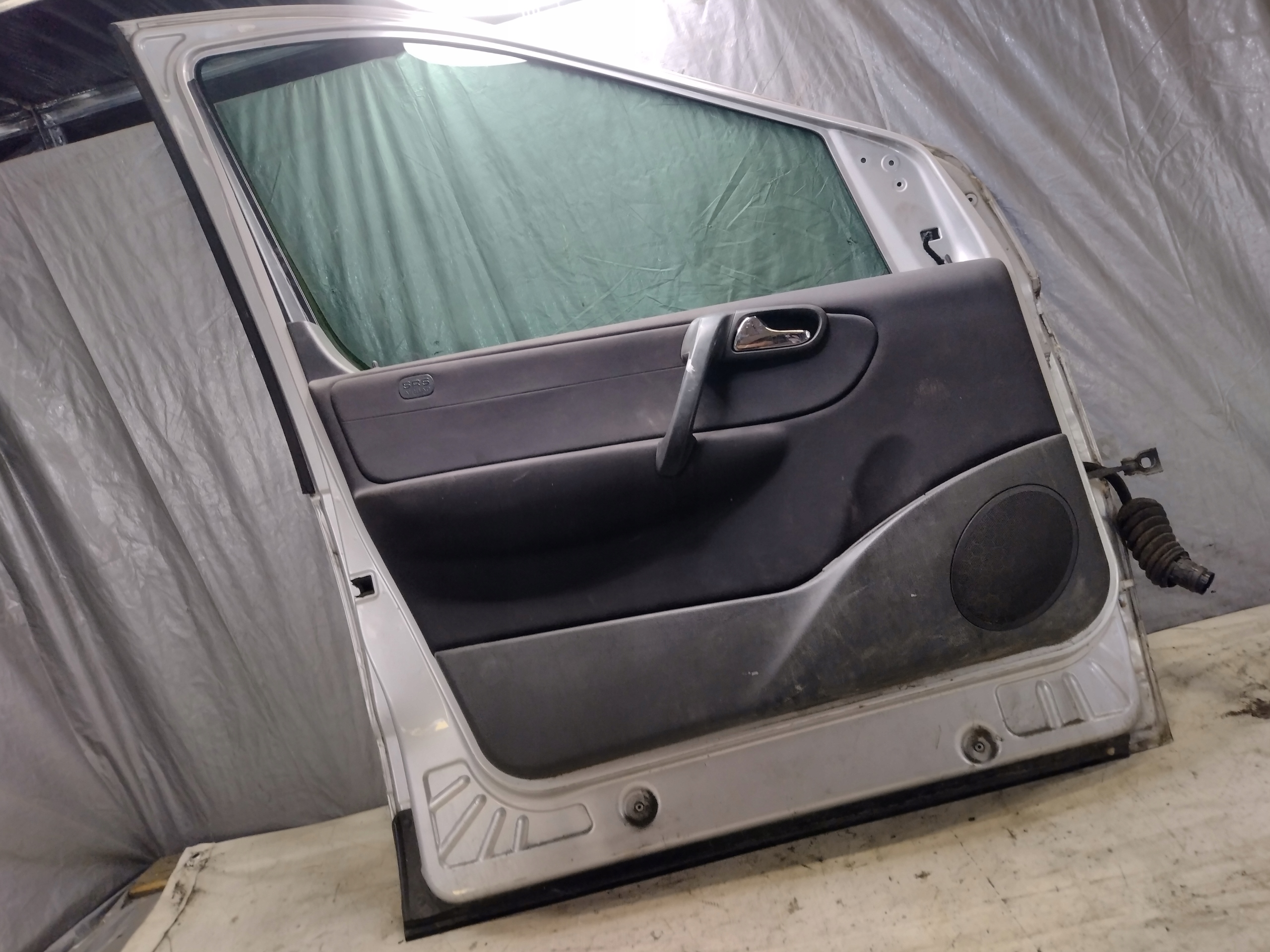 door left front Mercedes Vaneo W414 k: 9744