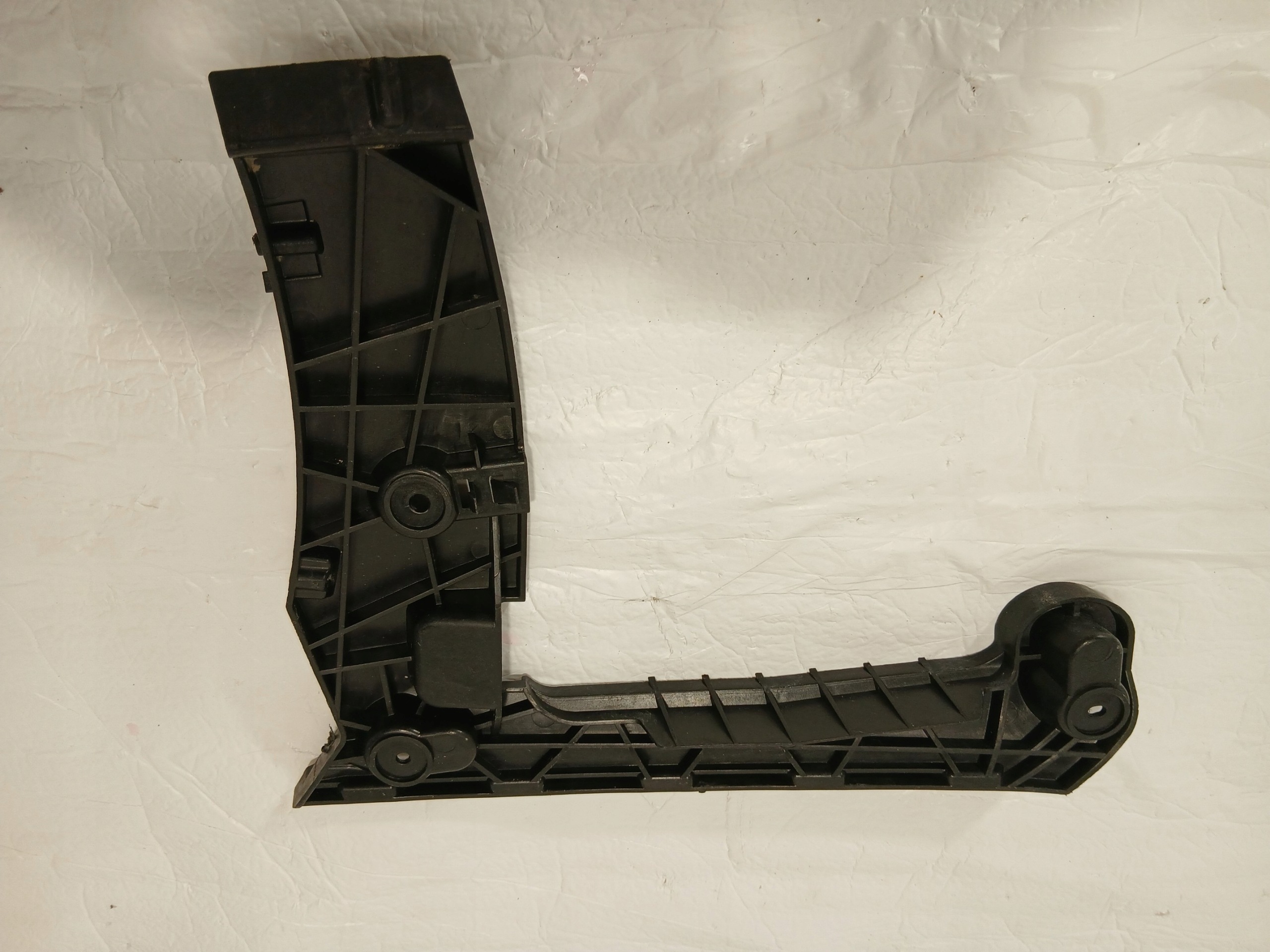 AUDI A4 B9 LIFT bumper bracket left rear part 8W5807453A