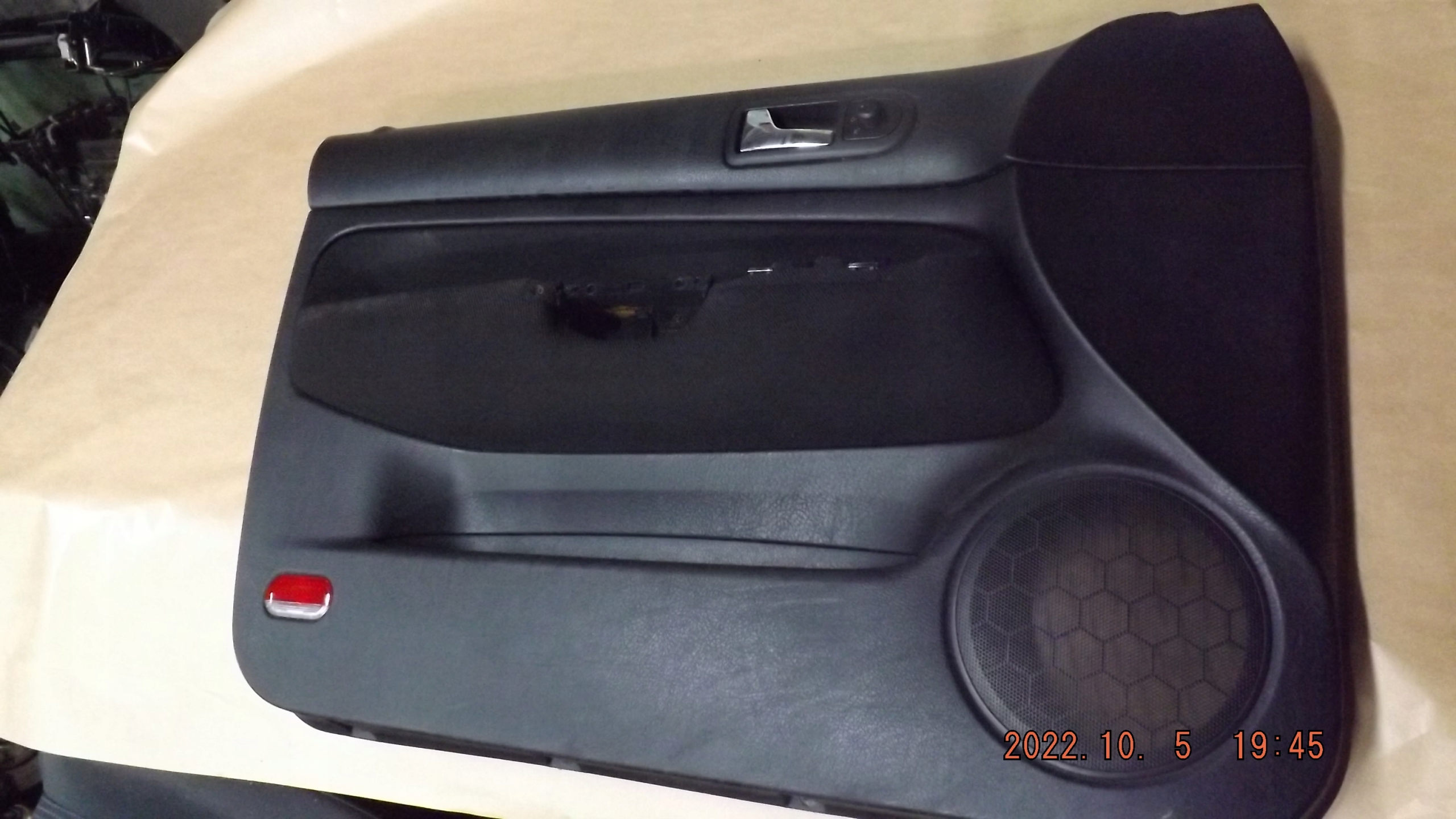 VW Golf 4 IV 01r 5d обшивка двери левый перед