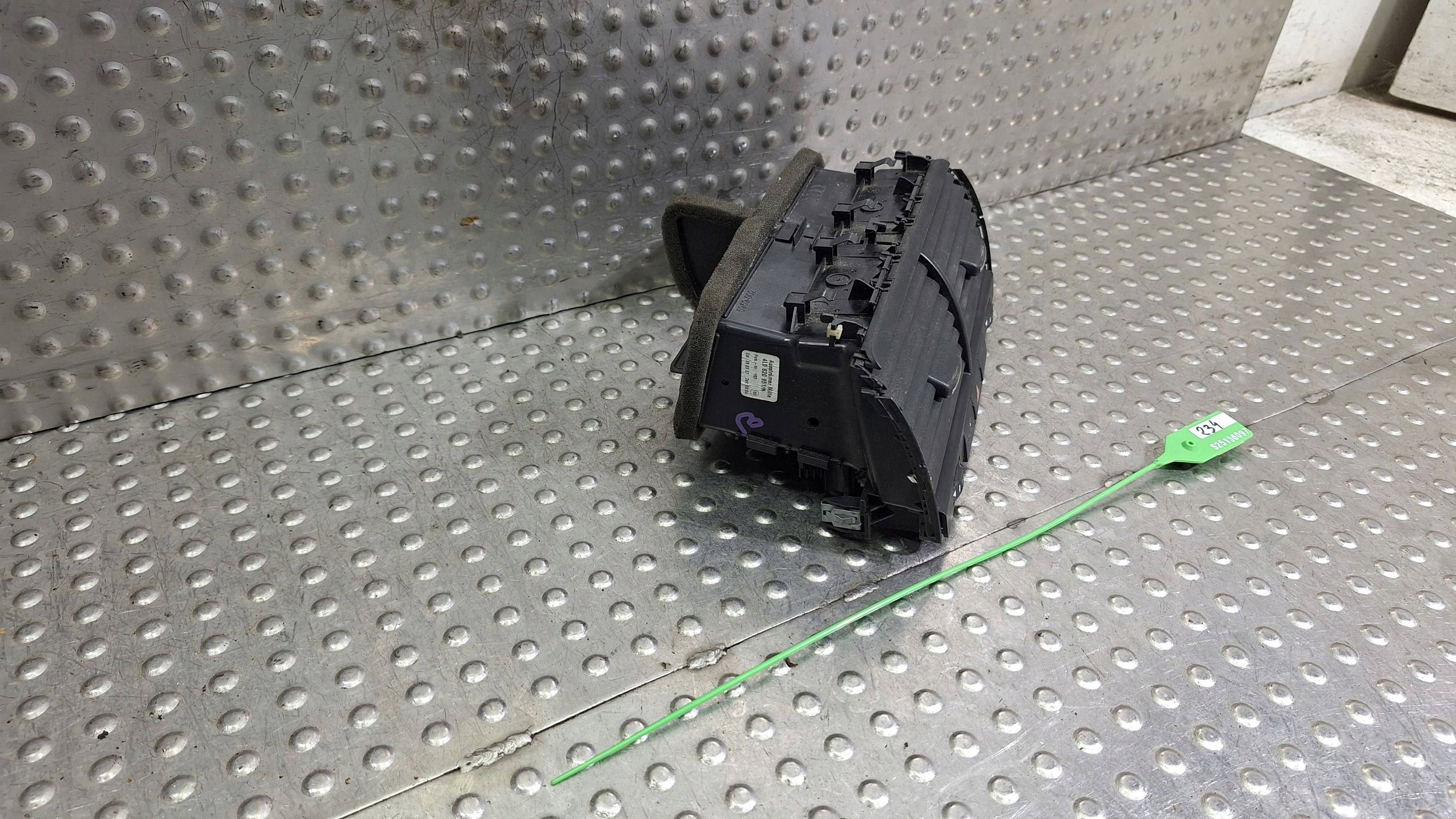 grid air conditioning devices central 4L0820951 AUDI Q7 4L