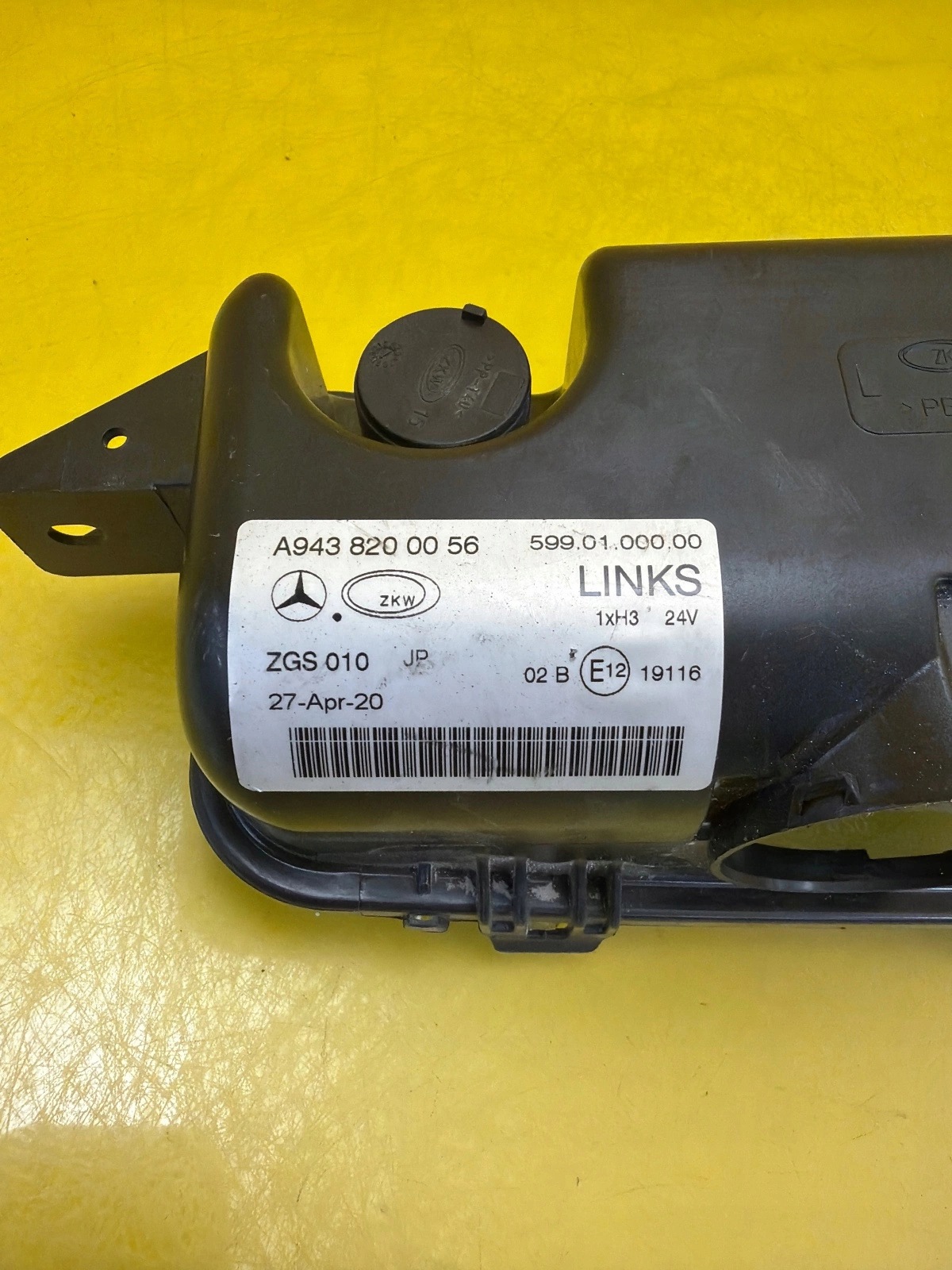 Nebelscheinwerfer links Mercedes Actros 943 A943 MP2 MP3 A9438200056