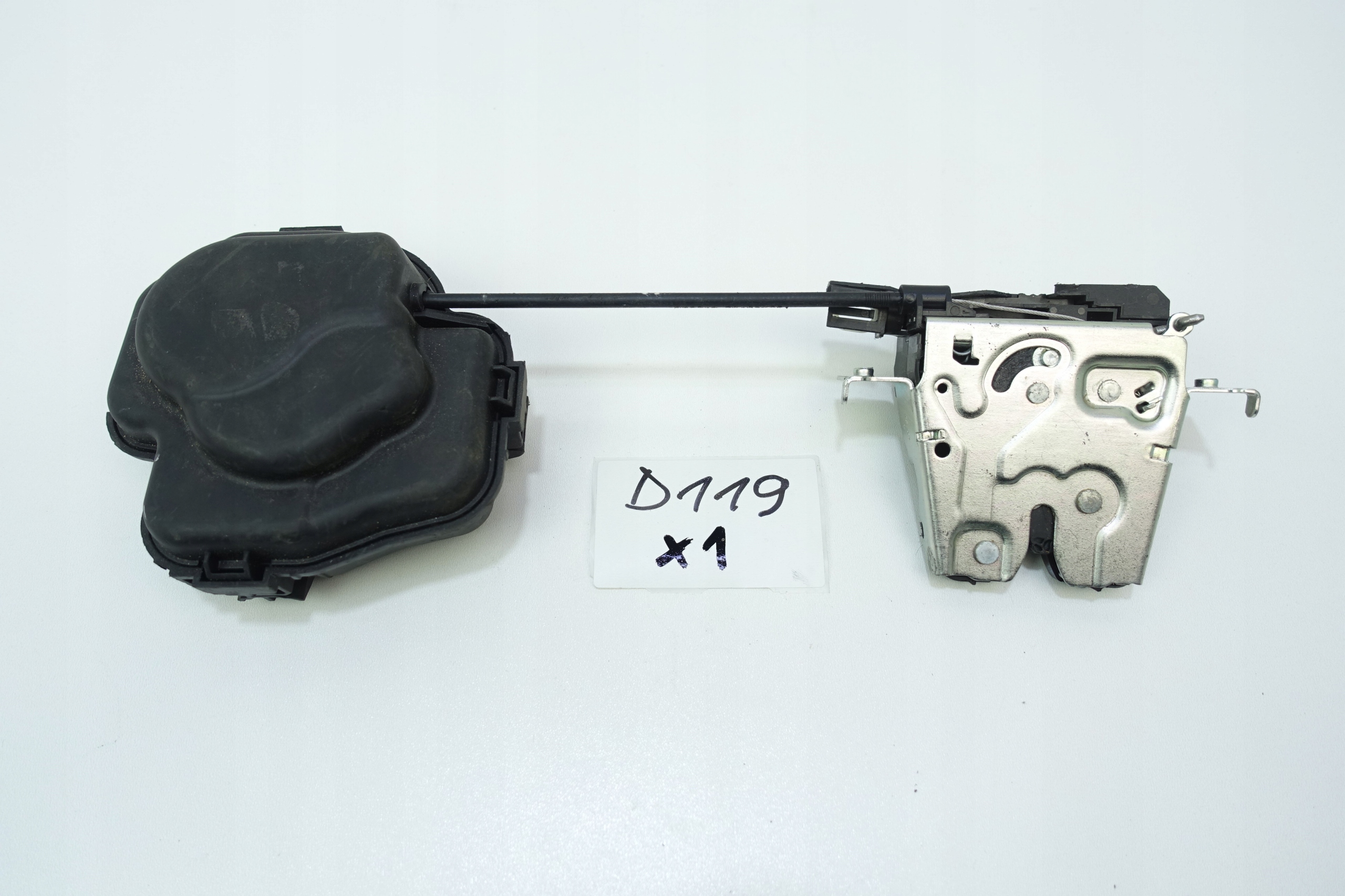 A0997504000 A0999066903 - Замок багажника MERCEDES S W217 COUPE