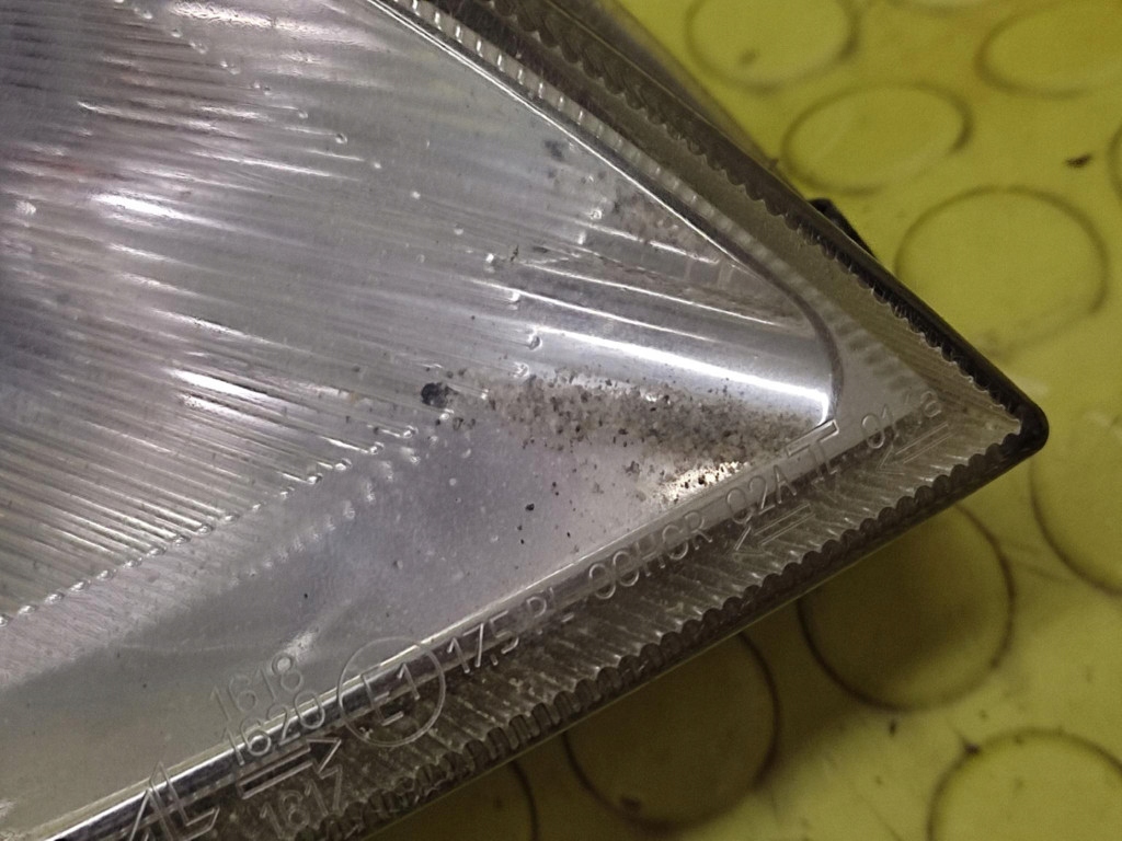 MITSUBISHI COLT VI CZC REFLEKTOR light right front 0301208202
