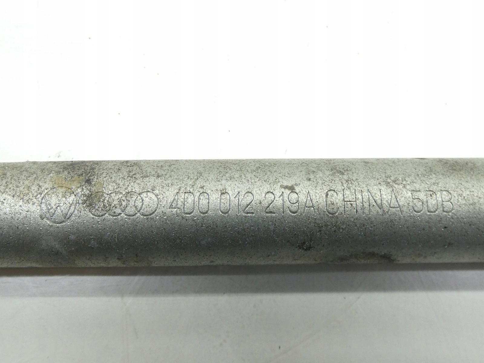 lock with key DO der Räder SRUB 17" AUDI VW SKODA SEAT 4D0012219A
