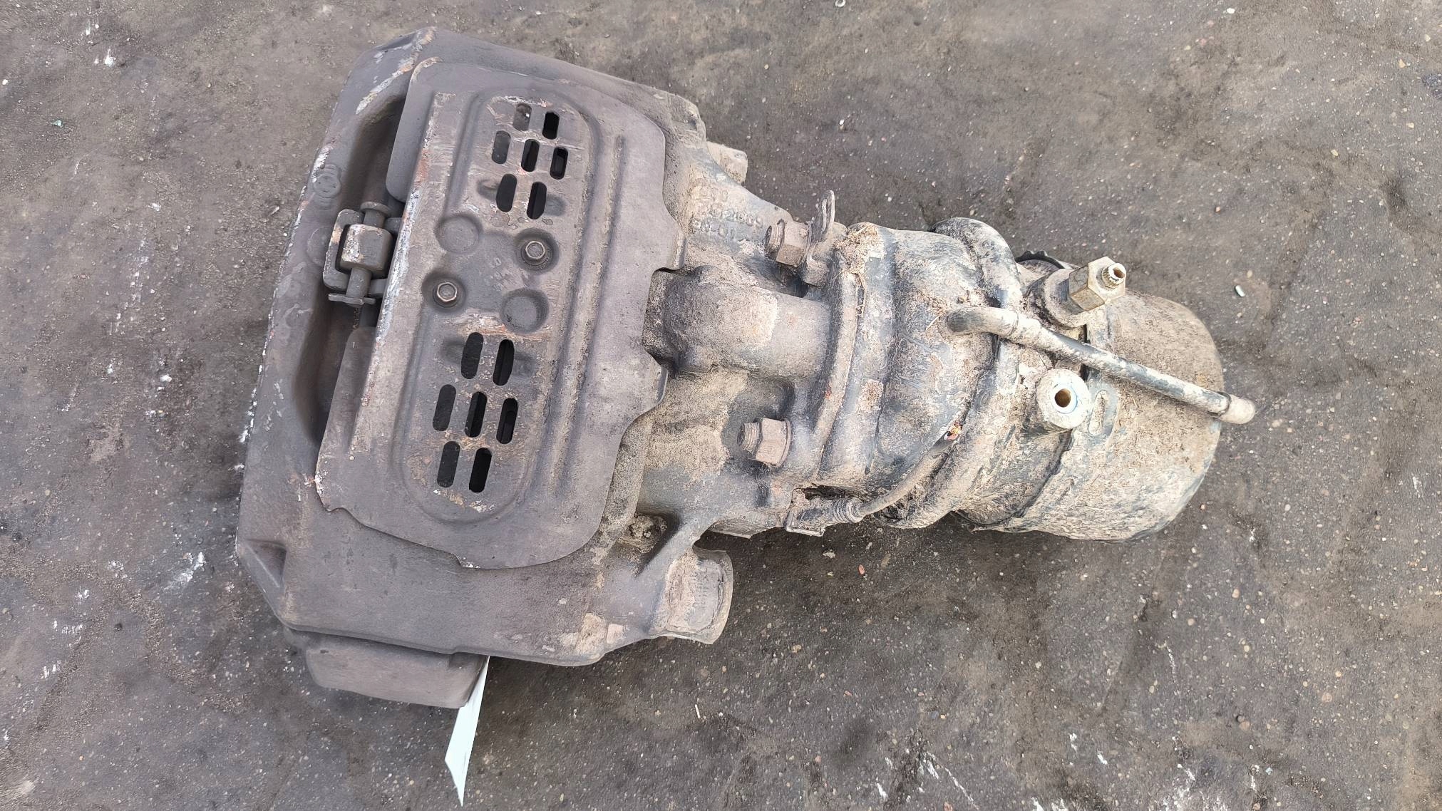 caliper brake front right SCANIA R490